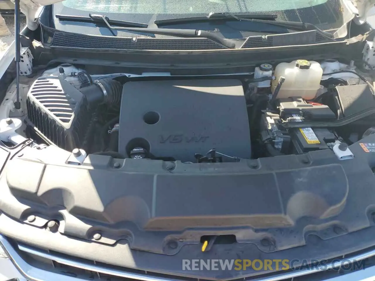 12 Photograph of a damaged car 1GNEVHKW5LJ326146 CHEVROLET TRAVERSE 2020