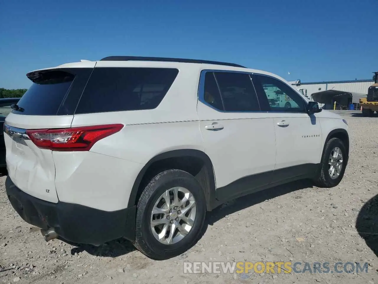 3 Photograph of a damaged car 1GNEVHKW5LJ326146 CHEVROLET TRAVERSE 2020