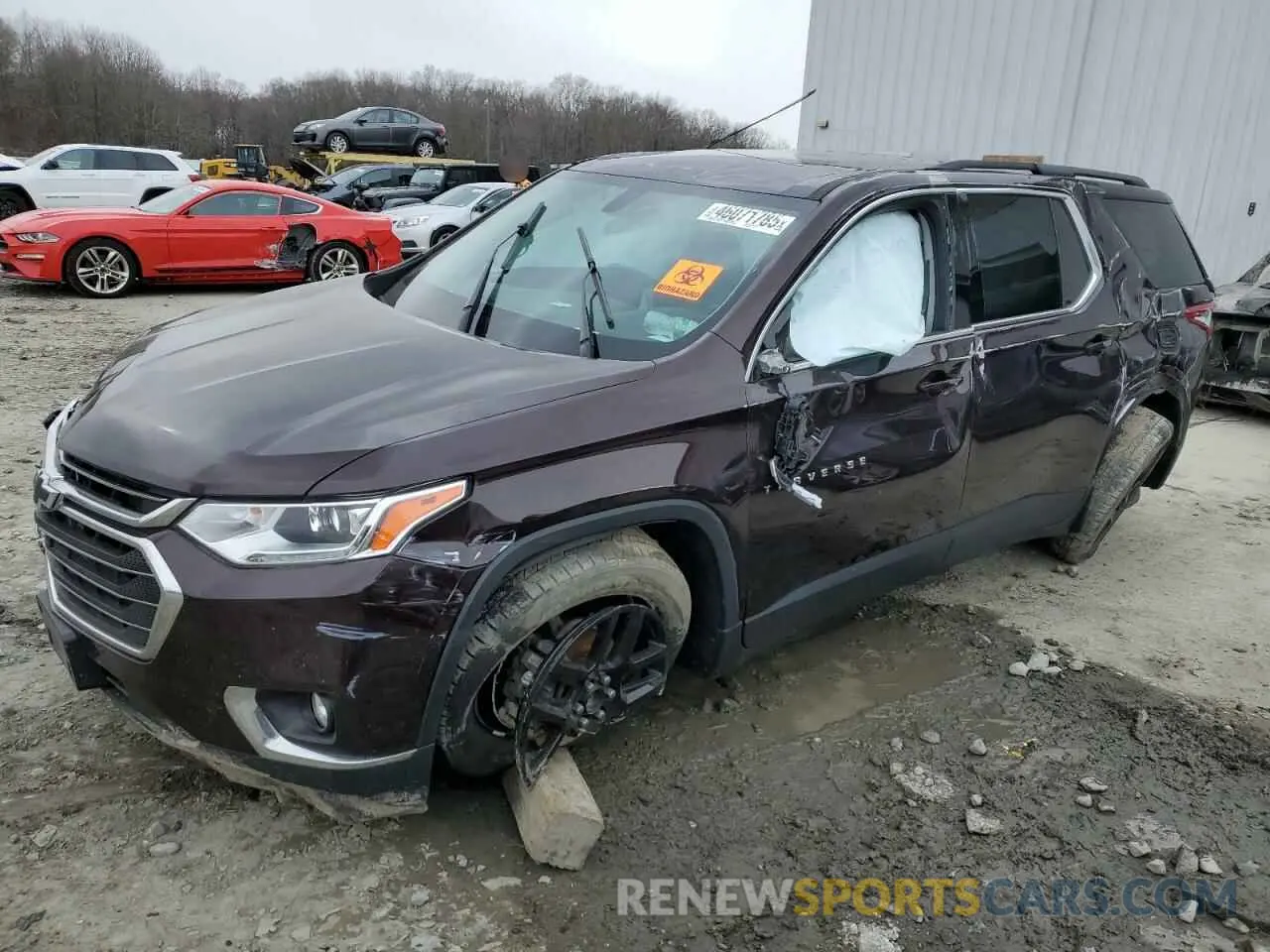 1 Photograph of a damaged car 1GNEVHKW6LJ105574 CHEVROLET TRAVERSE 2020