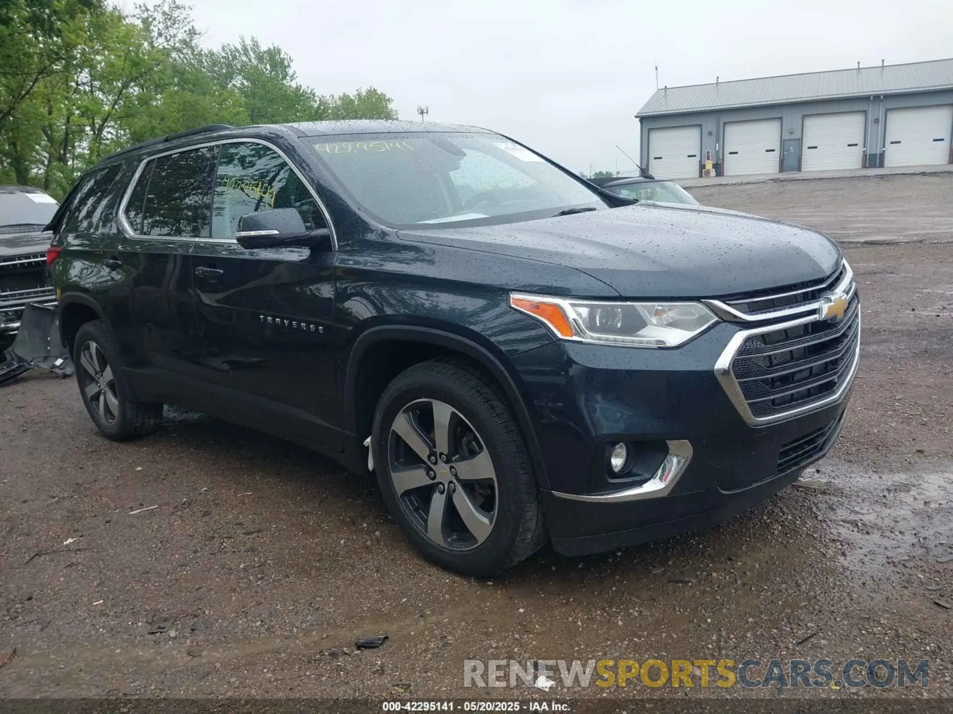 1 Фотография поврежденного автомобиля 1GNEVHKW6LJ215301 CHEVROLET TRAVERSE 2020