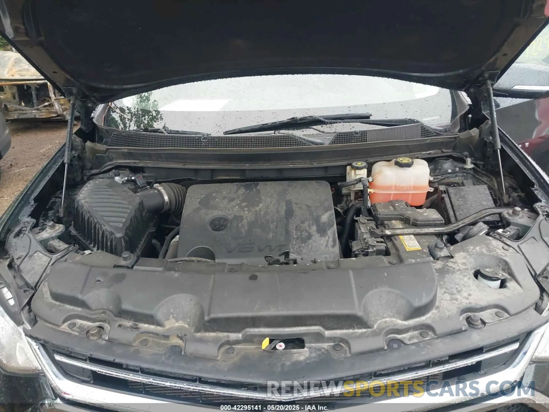 10 Фотография поврежденного автомобиля 1GNEVHKW6LJ215301 CHEVROLET TRAVERSE 2020