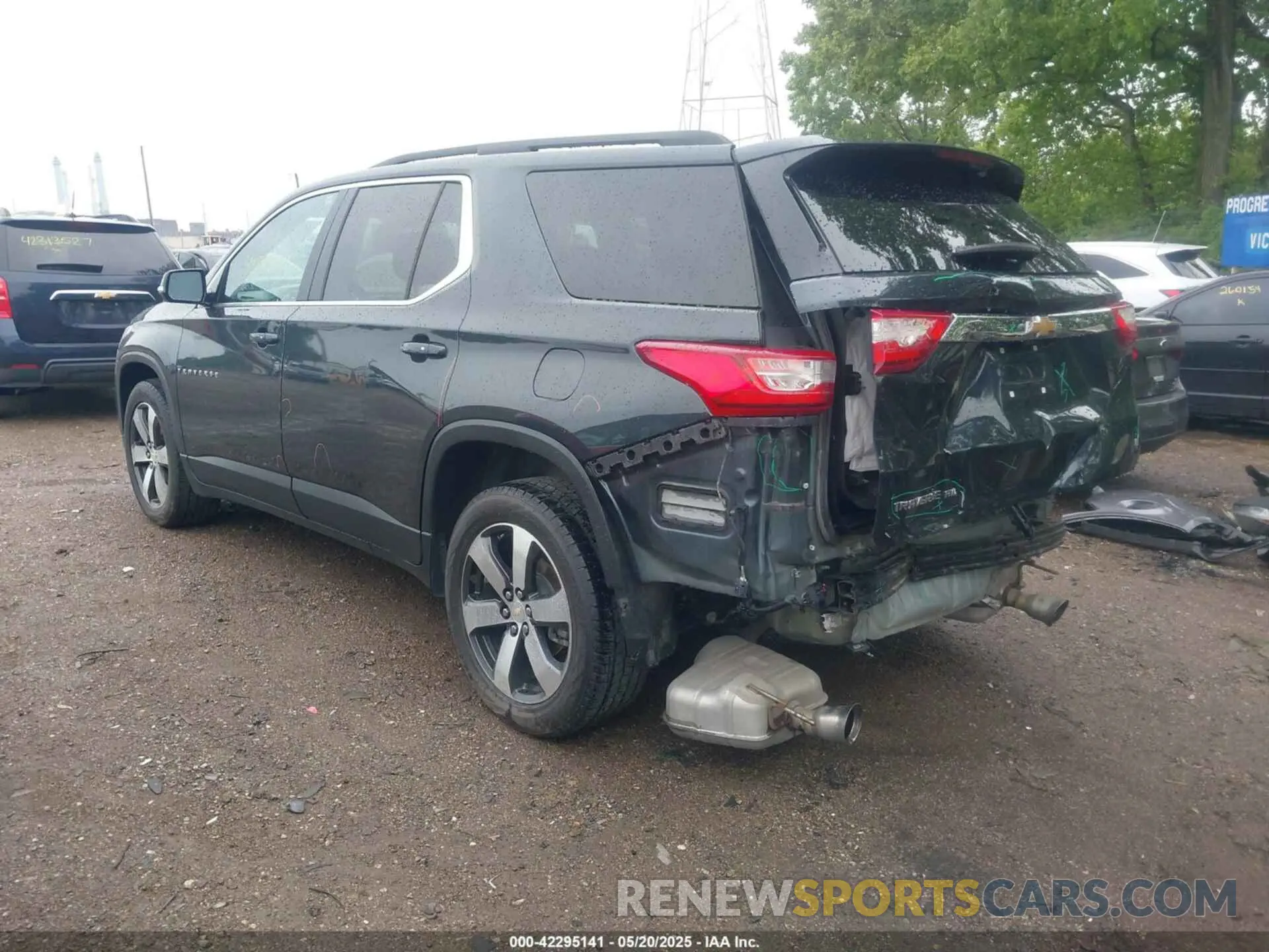 3 Фотография поврежденного автомобиля 1GNEVHKW6LJ215301 CHEVROLET TRAVERSE 2020