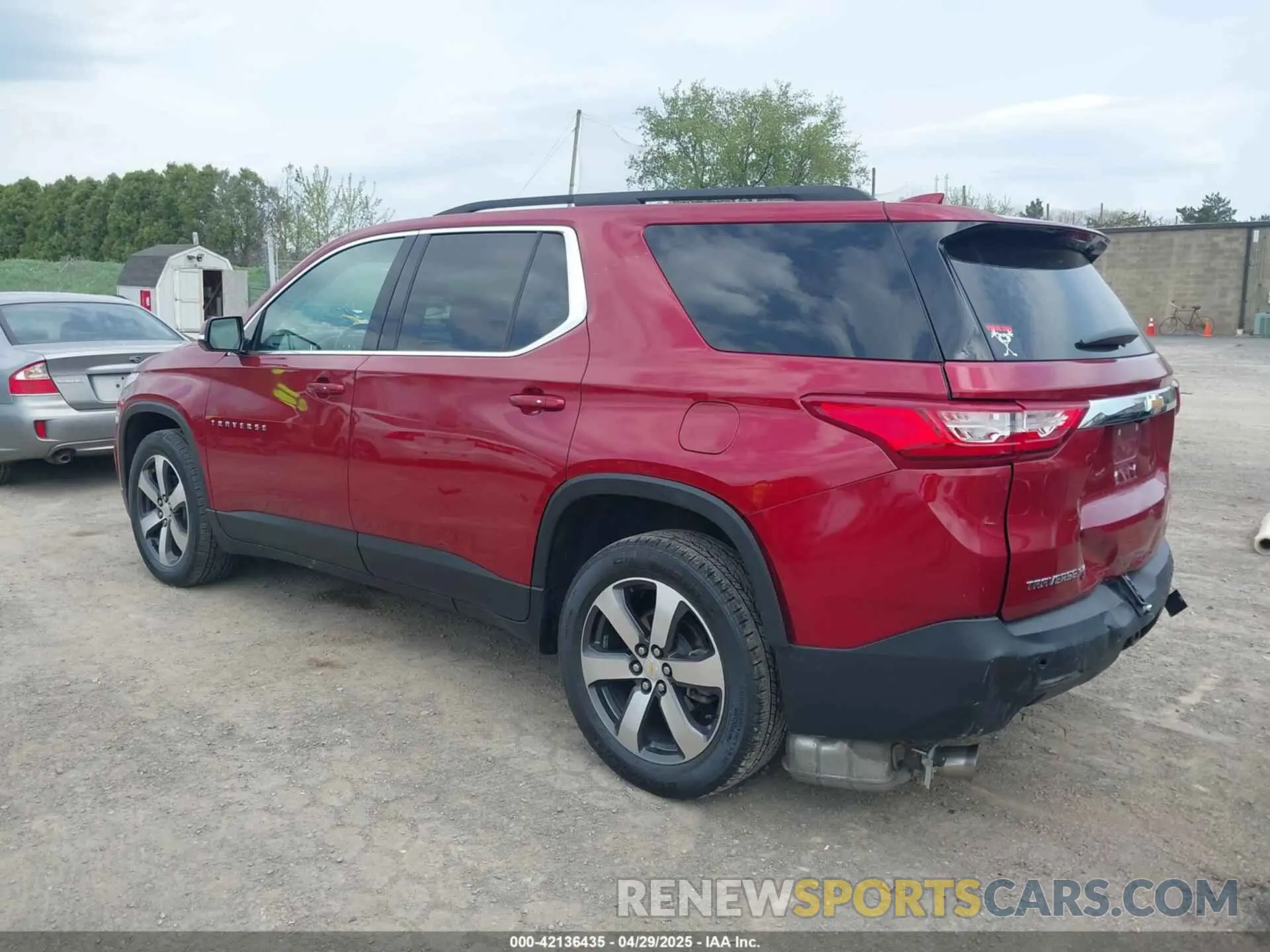 3 Фотография поврежденного автомобиля 1GNEVHKW6LJ236648 CHEVROLET TRAVERSE 2020
