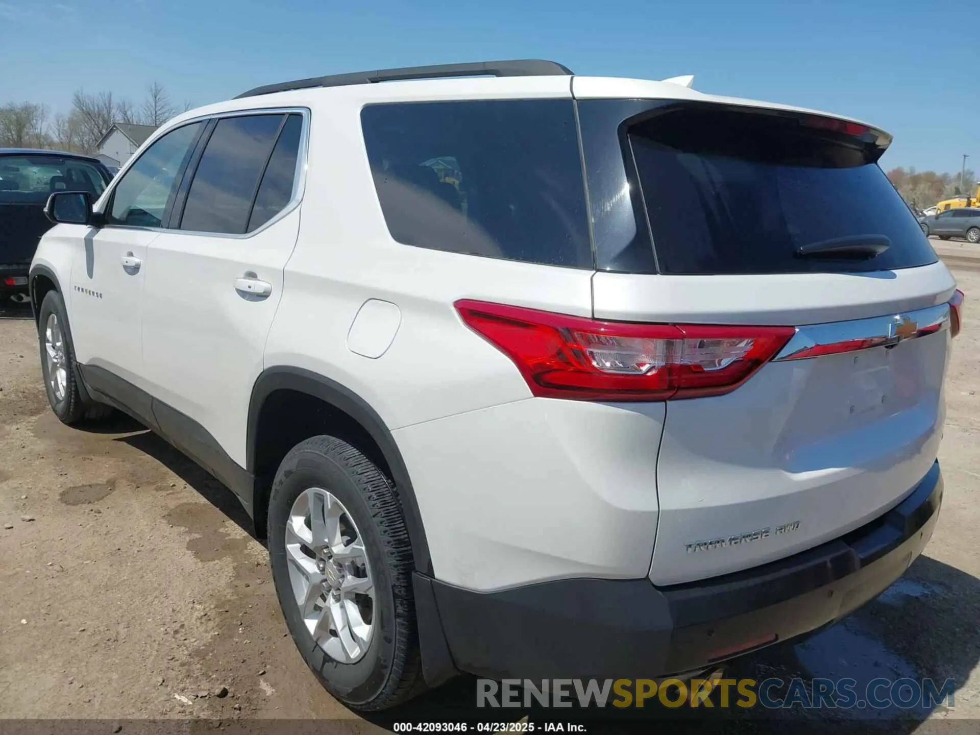 3 Фотография поврежденного автомобиля 1GNEVHKW6LJ321571 CHEVROLET TRAVERSE 2020