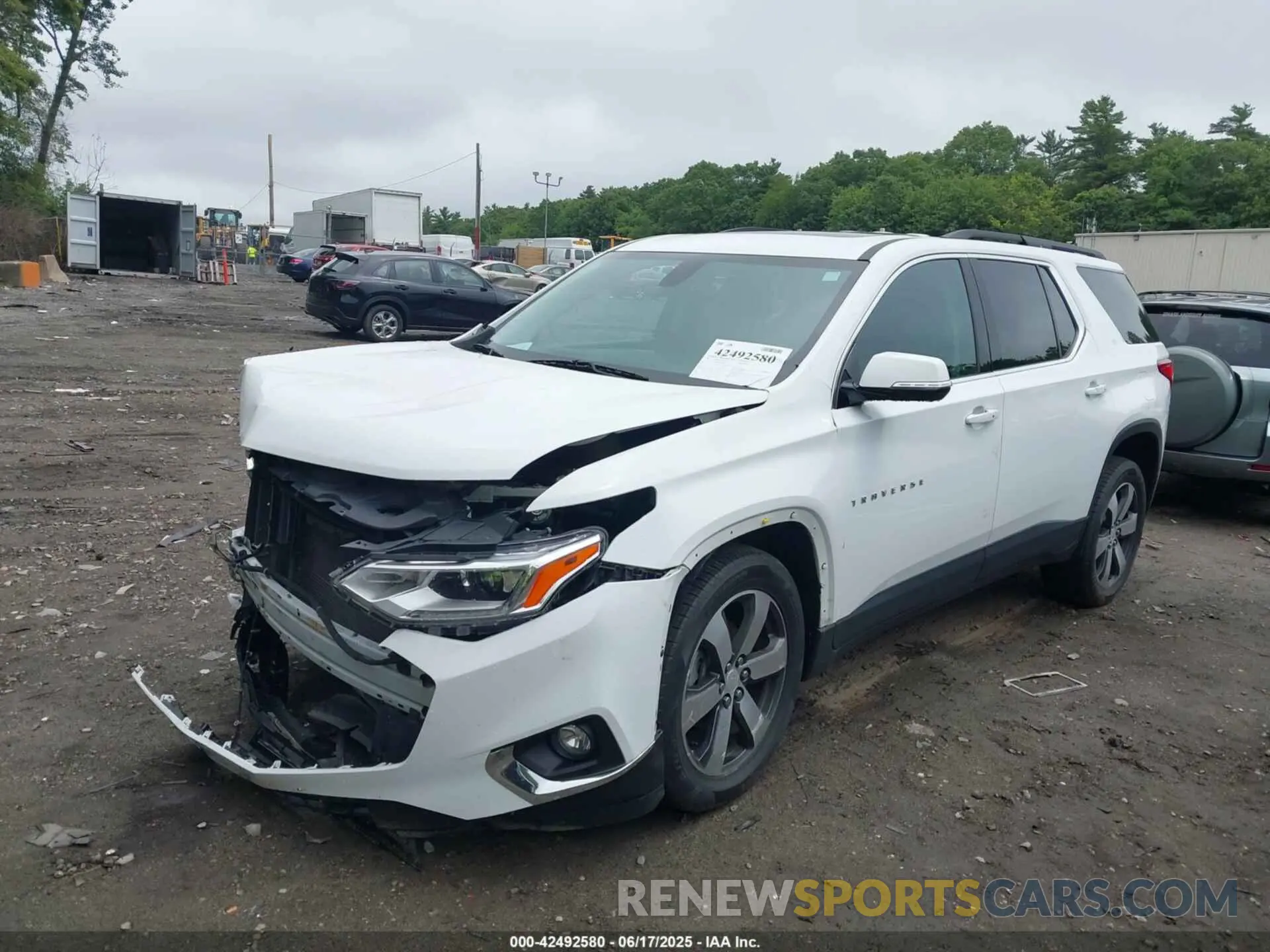 2 Photograph of a damaged car 1GNEVHKW8LJ156087 CHEVROLET TRAVERSE 2020