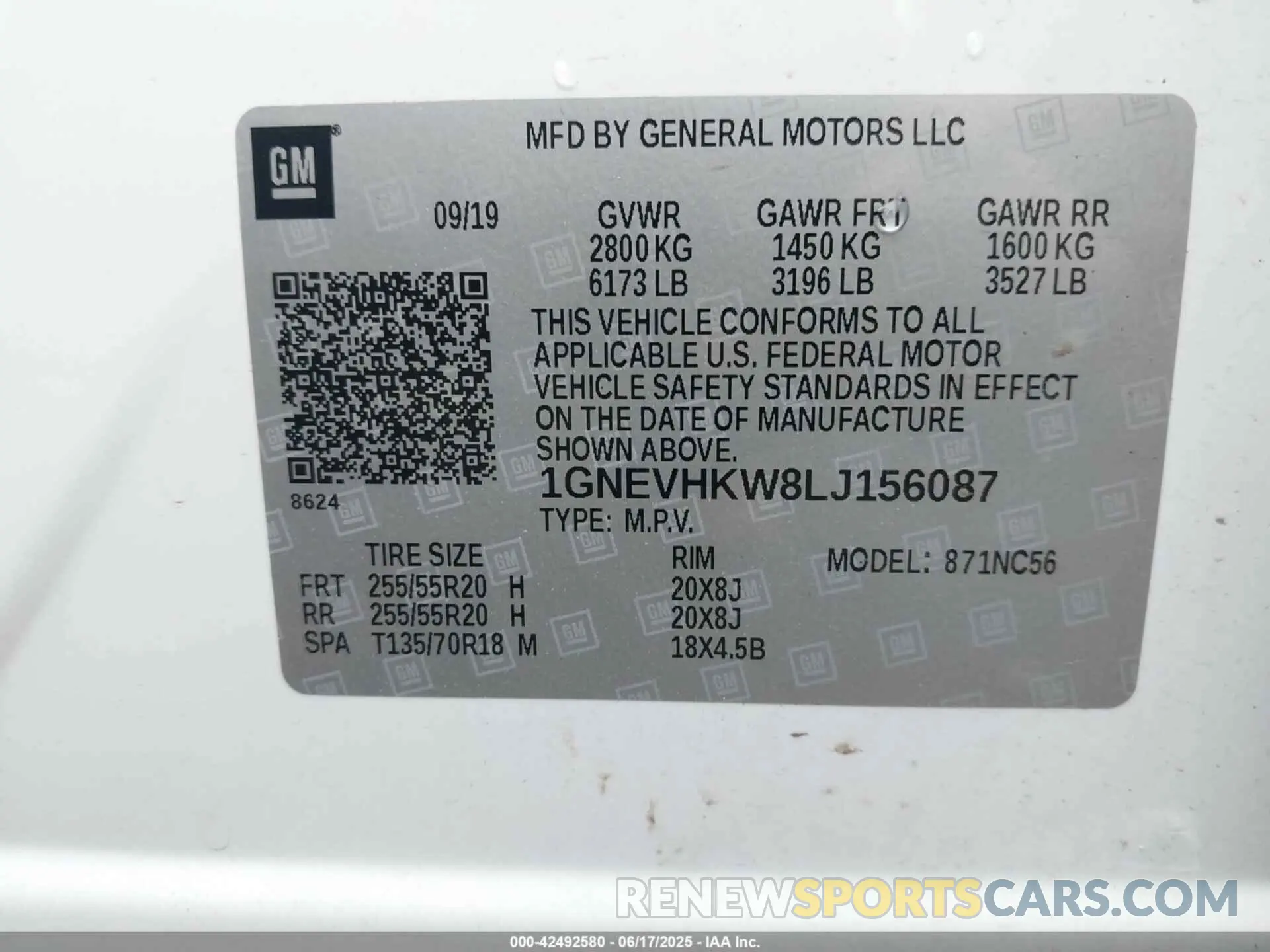 9 Photograph of a damaged car 1GNEVHKW8LJ156087 CHEVROLET TRAVERSE 2020