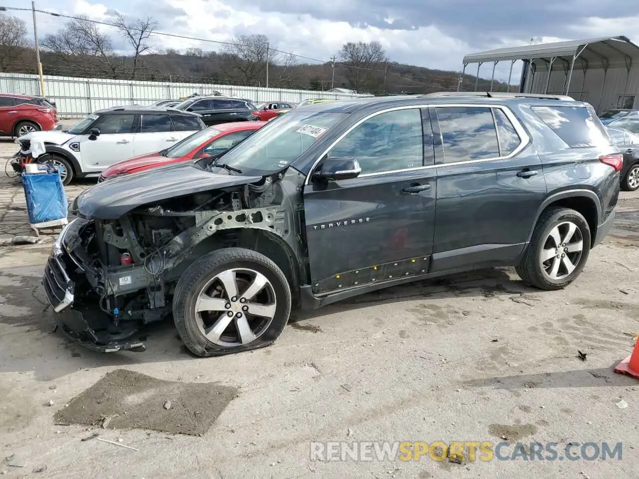 1 Photograph of a damaged car 1GNEVHKW9LJ134633 CHEVROLET TRAVERSE 2020