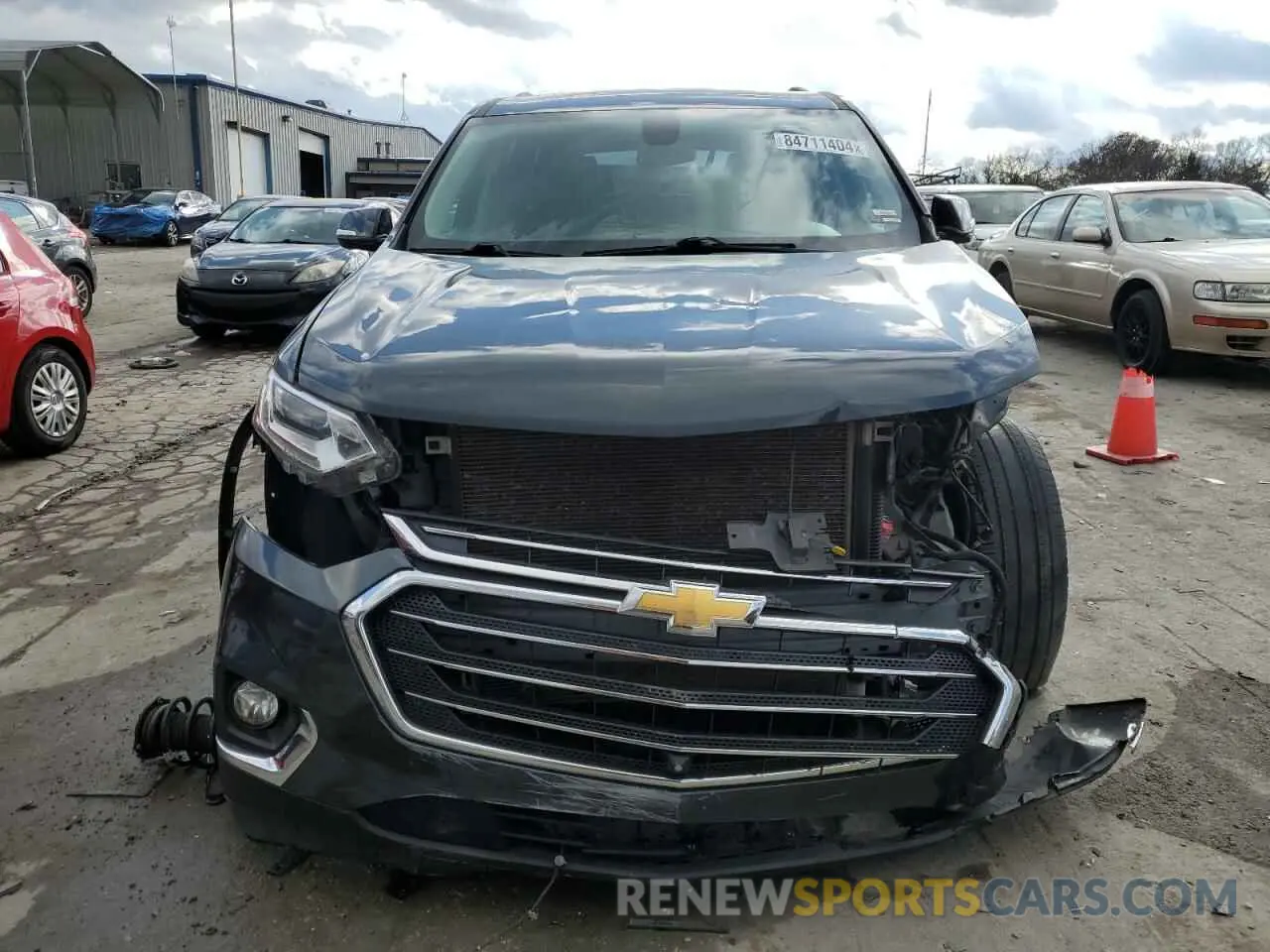 5 Photograph of a damaged car 1GNEVHKW9LJ134633 CHEVROLET TRAVERSE 2020