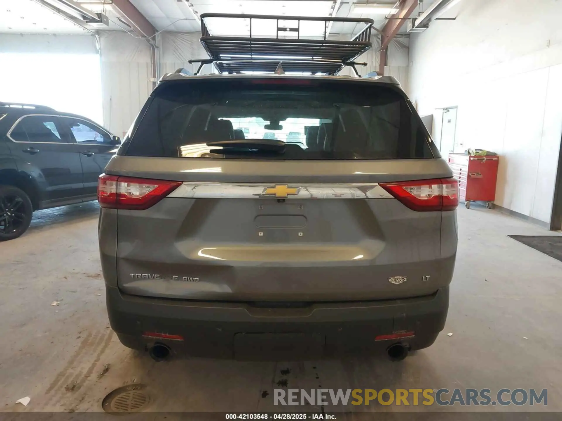 16 Photograph of a damaged car 1GNEVHKWXLJ228763 CHEVROLET TRAVERSE 2020