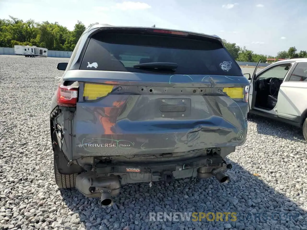 6 Photograph of a damaged car 1GNEVHKWXLJ238869 CHEVROLET TRAVERSE 2020