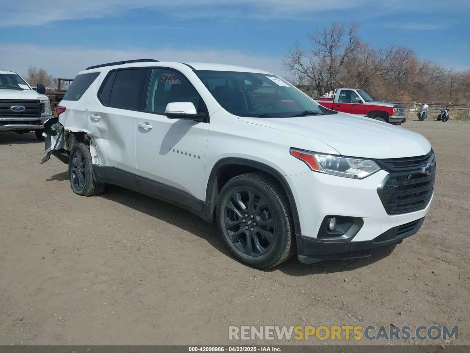 1 Photograph of a damaged car 1GNEVJKW4LJ284236 CHEVROLET TRAVERSE 2020