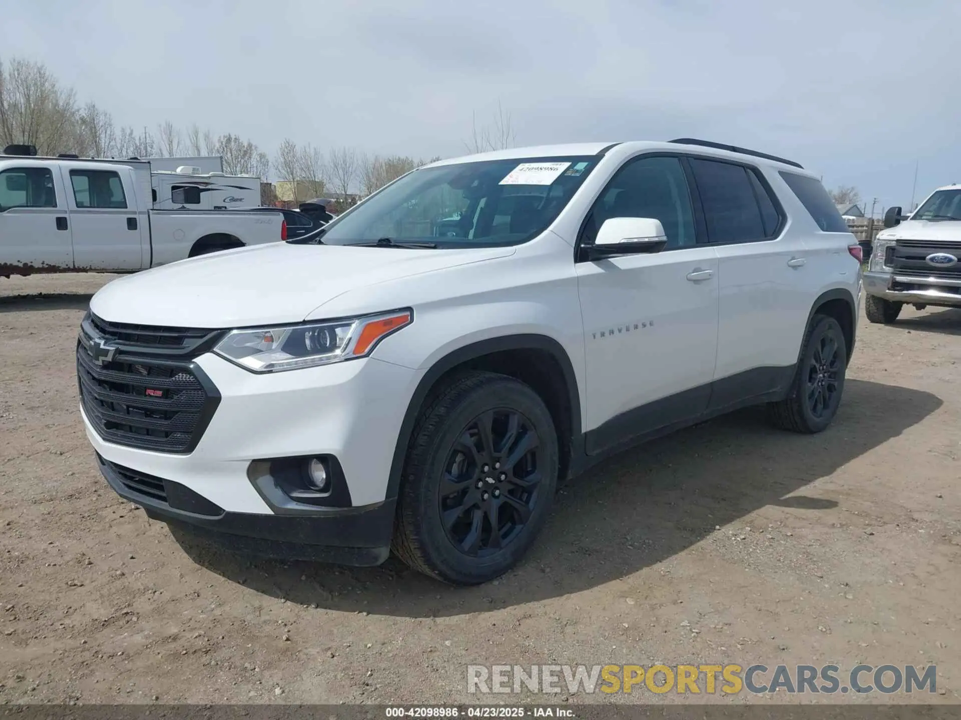 2 Photograph of a damaged car 1GNEVJKW4LJ284236 CHEVROLET TRAVERSE 2020