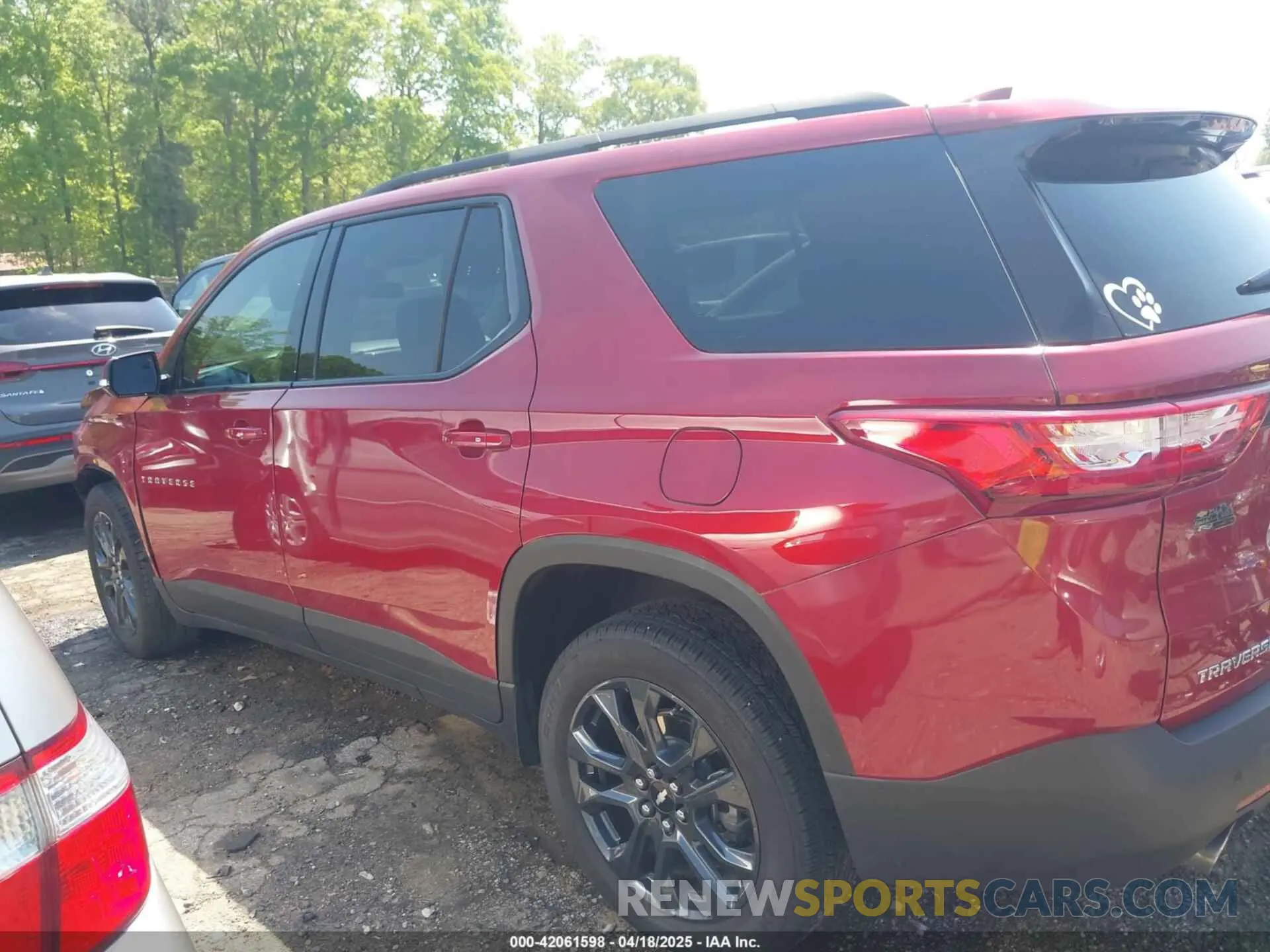 15 Photograph of a damaged car 1GNEVJKW4LJ292921 CHEVROLET TRAVERSE 2020
