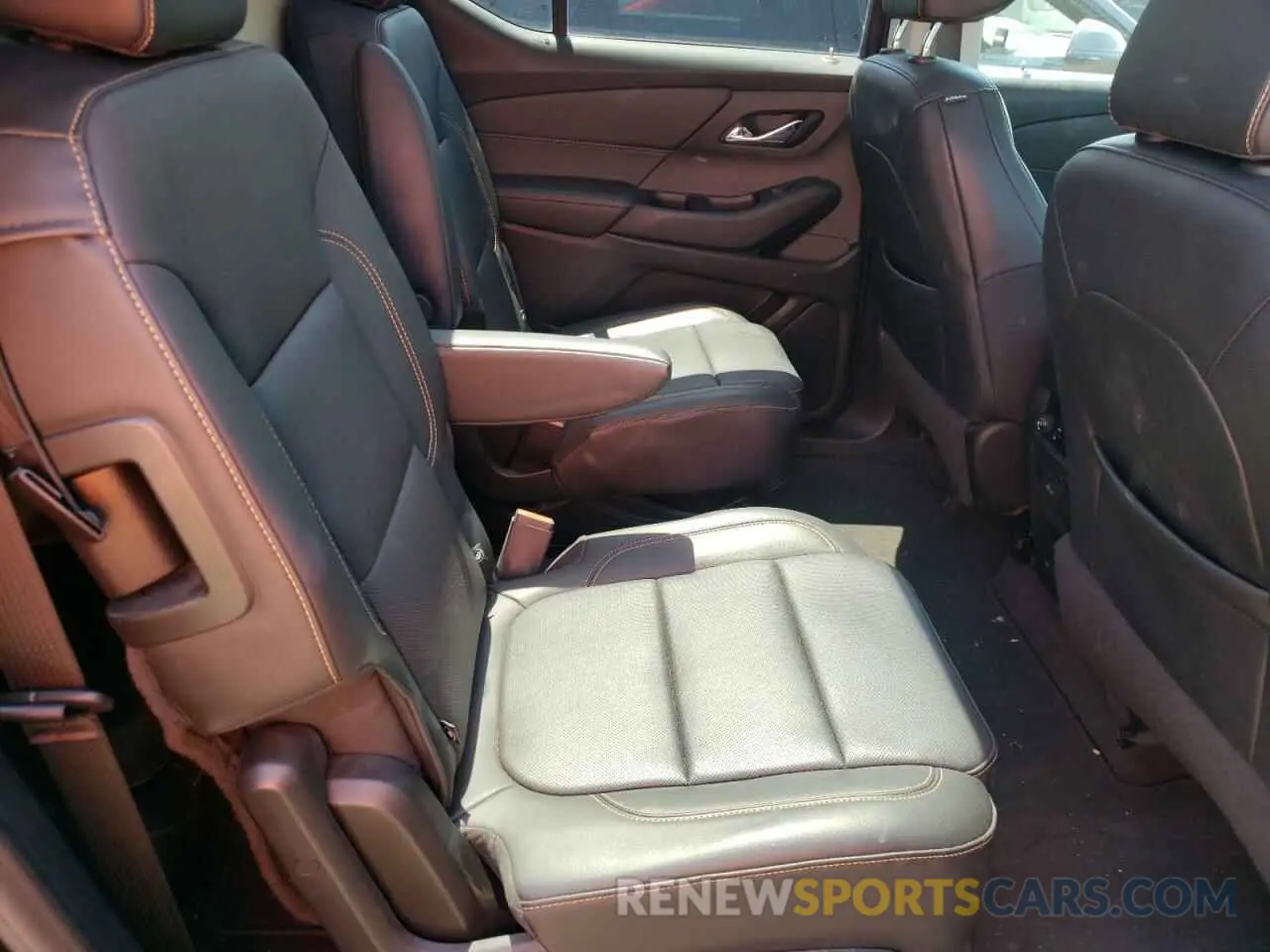10 Фотография поврежденного автомобиля 1GNEVKKW0LJ170868 CHEVROLET TRAVERSE 2020