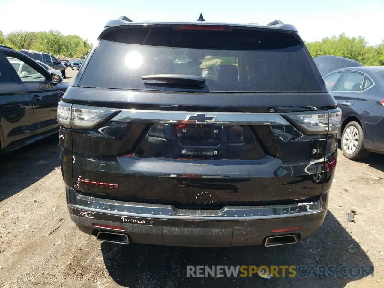 6 Фотография поврежденного автомобиля 1GNEVKKW0LJ170868 CHEVROLET TRAVERSE 2020