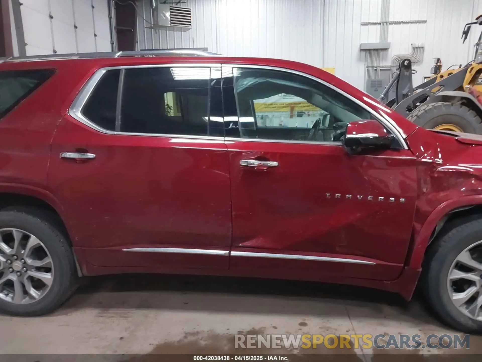 13 Photograph of a damaged car 1GNEVKKW1LJ222041 CHEVROLET TRAVERSE 2020