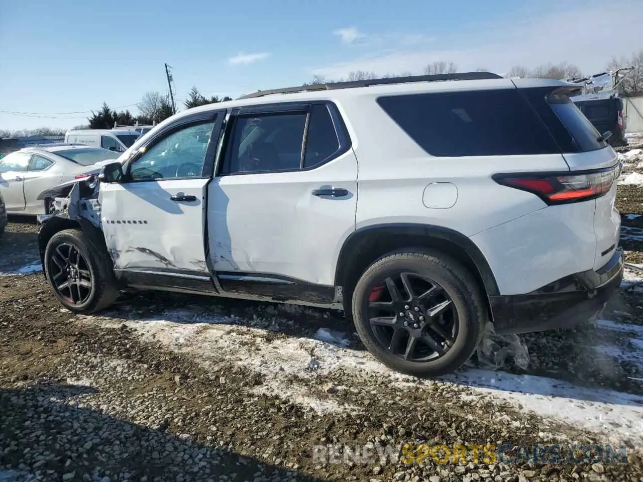 2 Photograph of a damaged car 1GNEVKKW2LJ216409 CHEVROLET TRAVERSE 2020