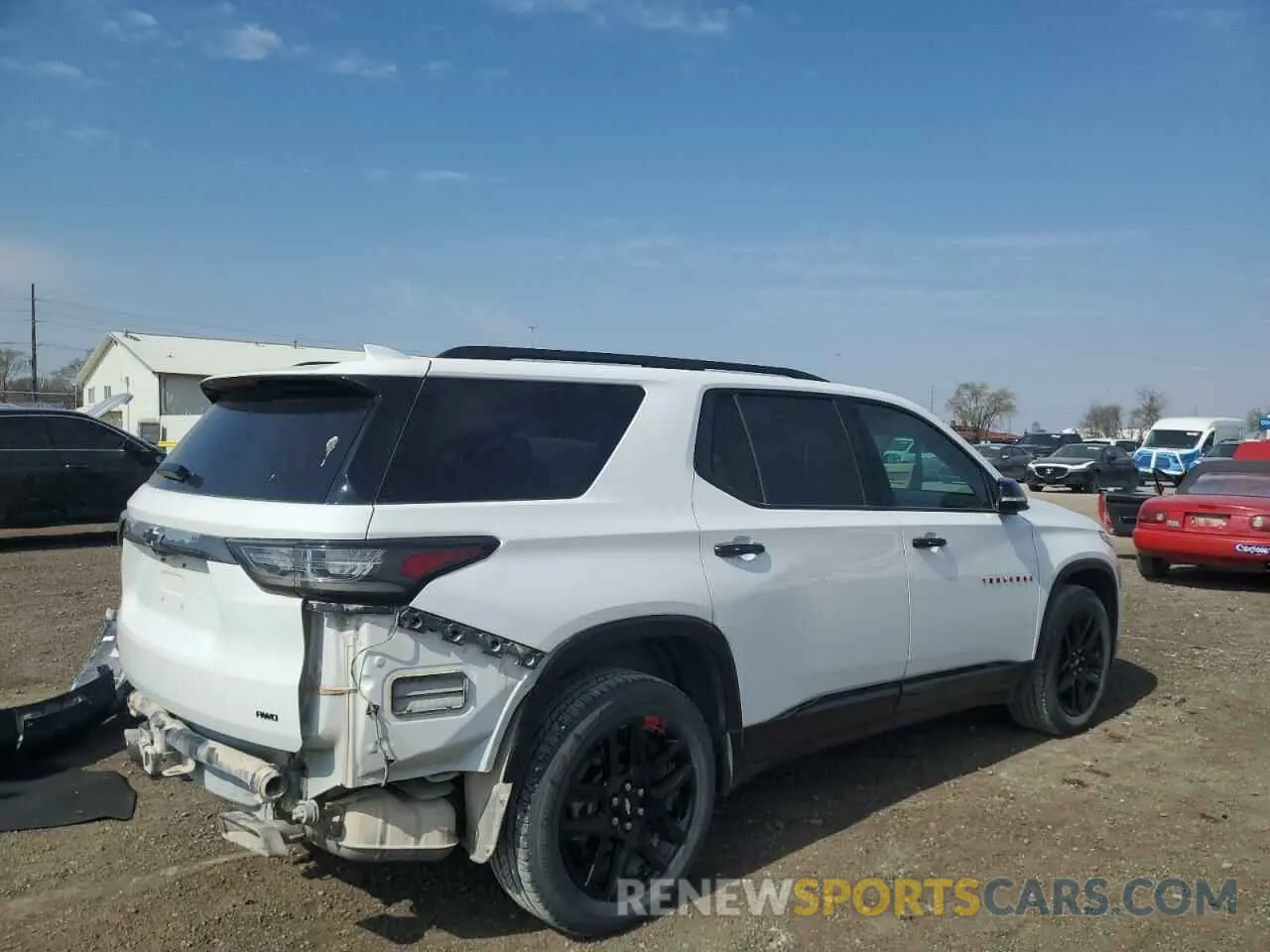 3 Фотография поврежденного автомобиля 1GNEVKKW4LJ256281 CHEVROLET TRAVERSE 2020