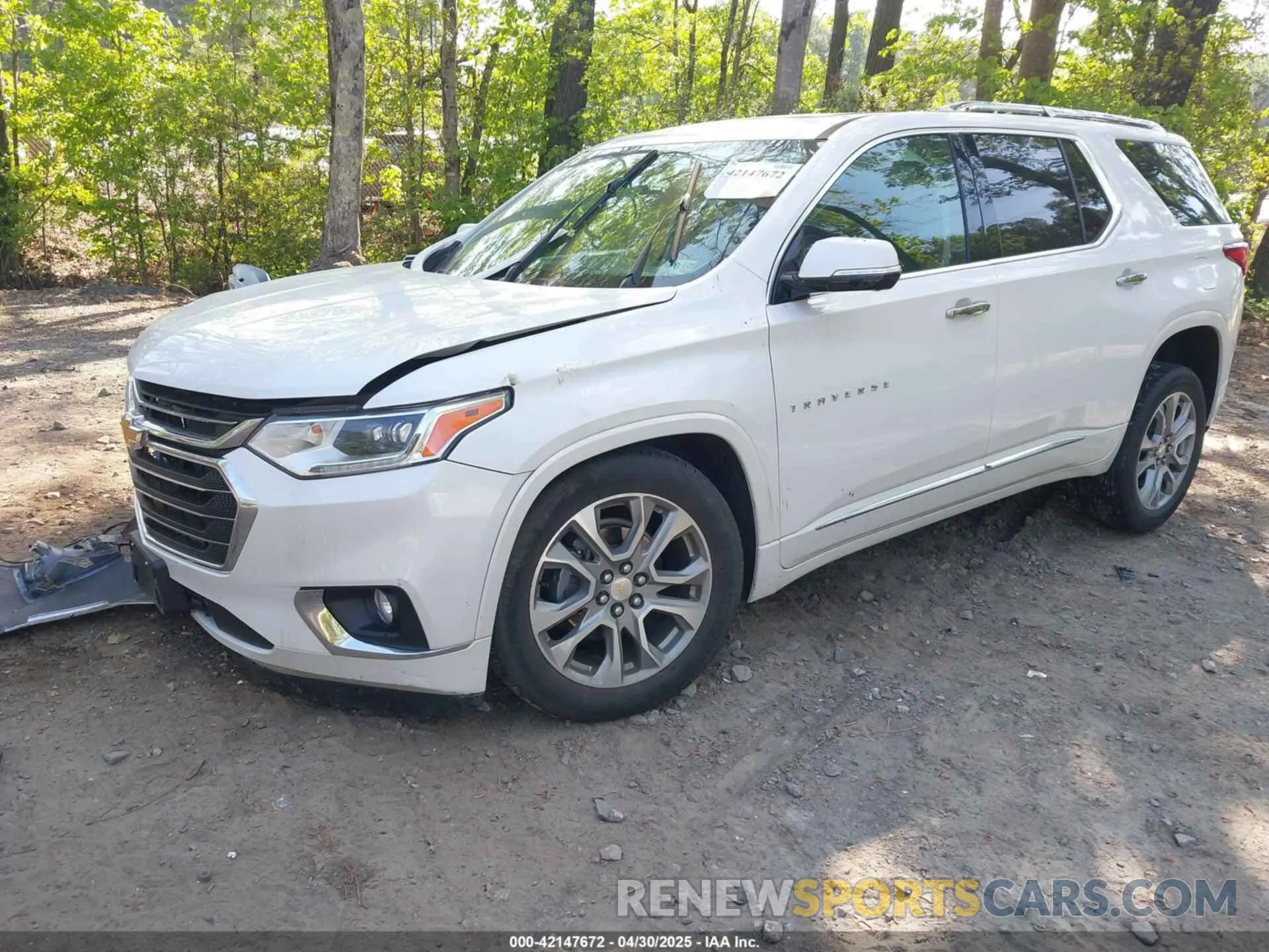 2 Photograph of a damaged car 1GNEVKKW7LJ268408 CHEVROLET TRAVERSE 2020