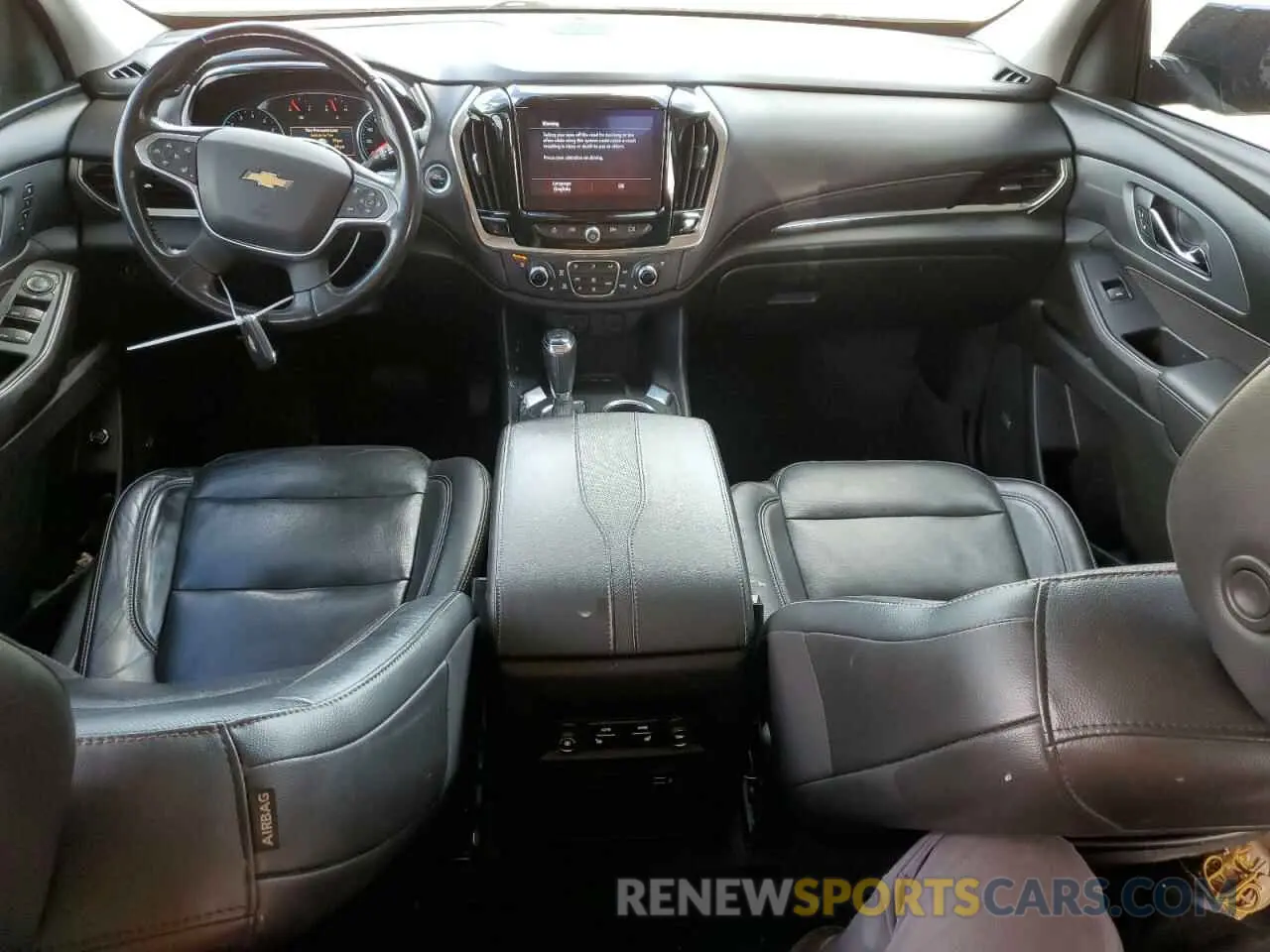 8 Photograph of a damaged car 1GNEVKKWXLJ315074 CHEVROLET TRAVERSE 2020