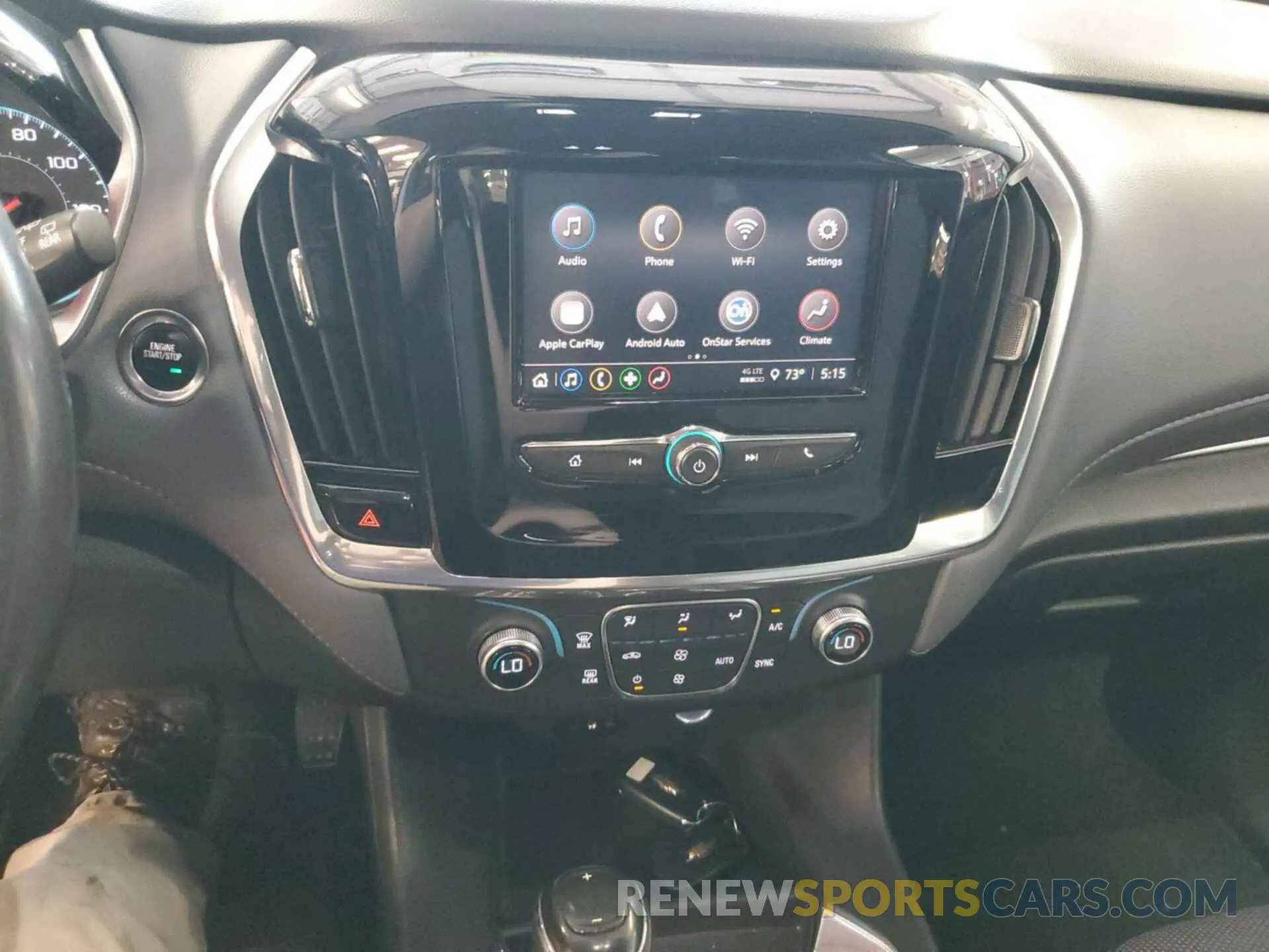 2 Photograph of a damaged car 1GNEVMKW6LJ295028 CHEVROLET TRAVERSE 2020