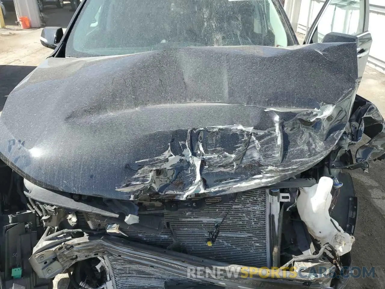 12 Photograph of a damaged car 1GNEVNKW2LJ299406 CHEVROLET TRAVERSE 2020