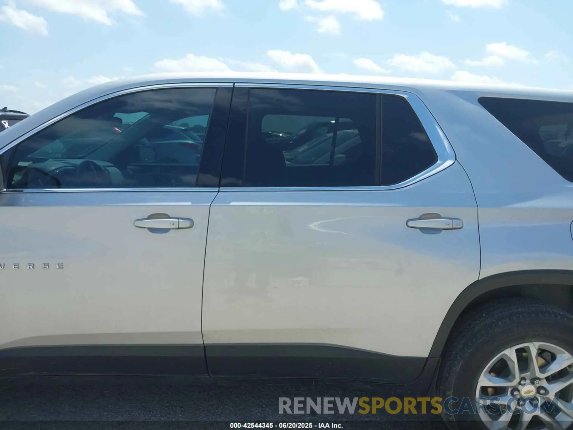 14 Фотография поврежденного автомобиля 1GNERFKW0MJ139715 CHEVROLET TRAVERSE 2021