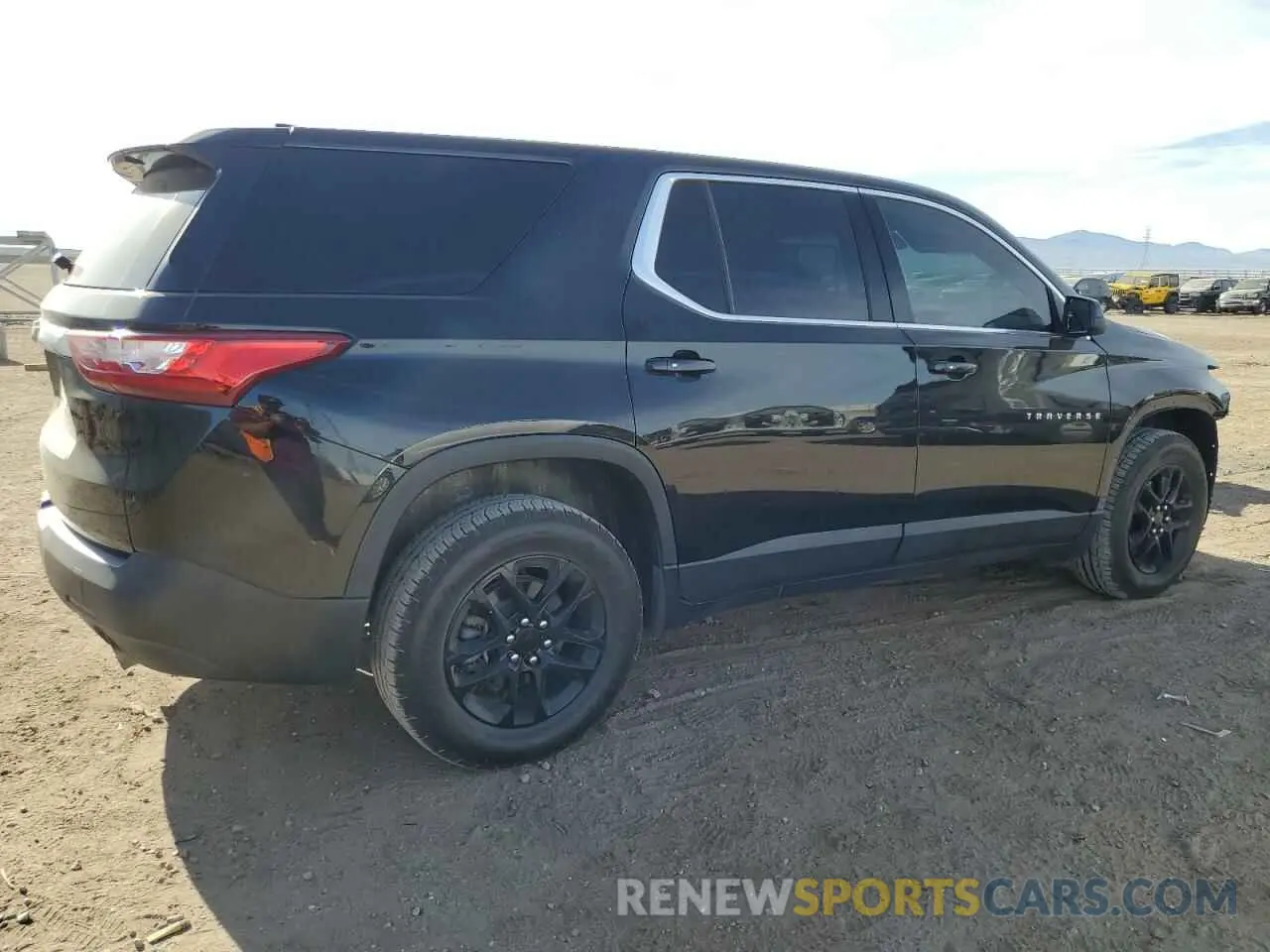 3 Фотография поврежденного автомобиля 1GNERFKW0MJ270806 CHEVROLET TRAVERSE 2021