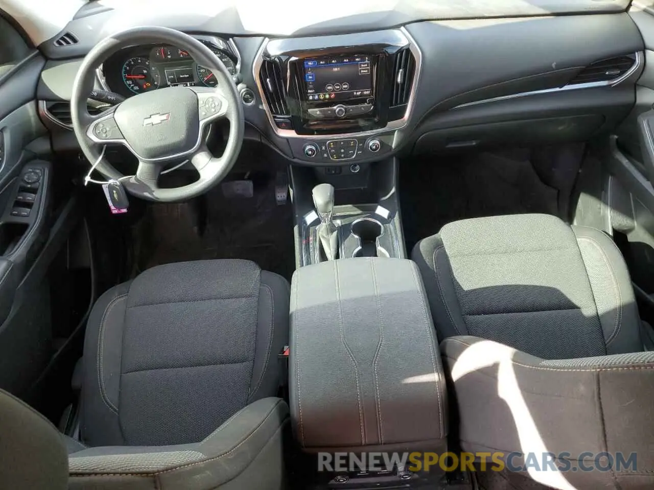 8 Фотография поврежденного автомобиля 1GNERFKW0MJ270806 CHEVROLET TRAVERSE 2021