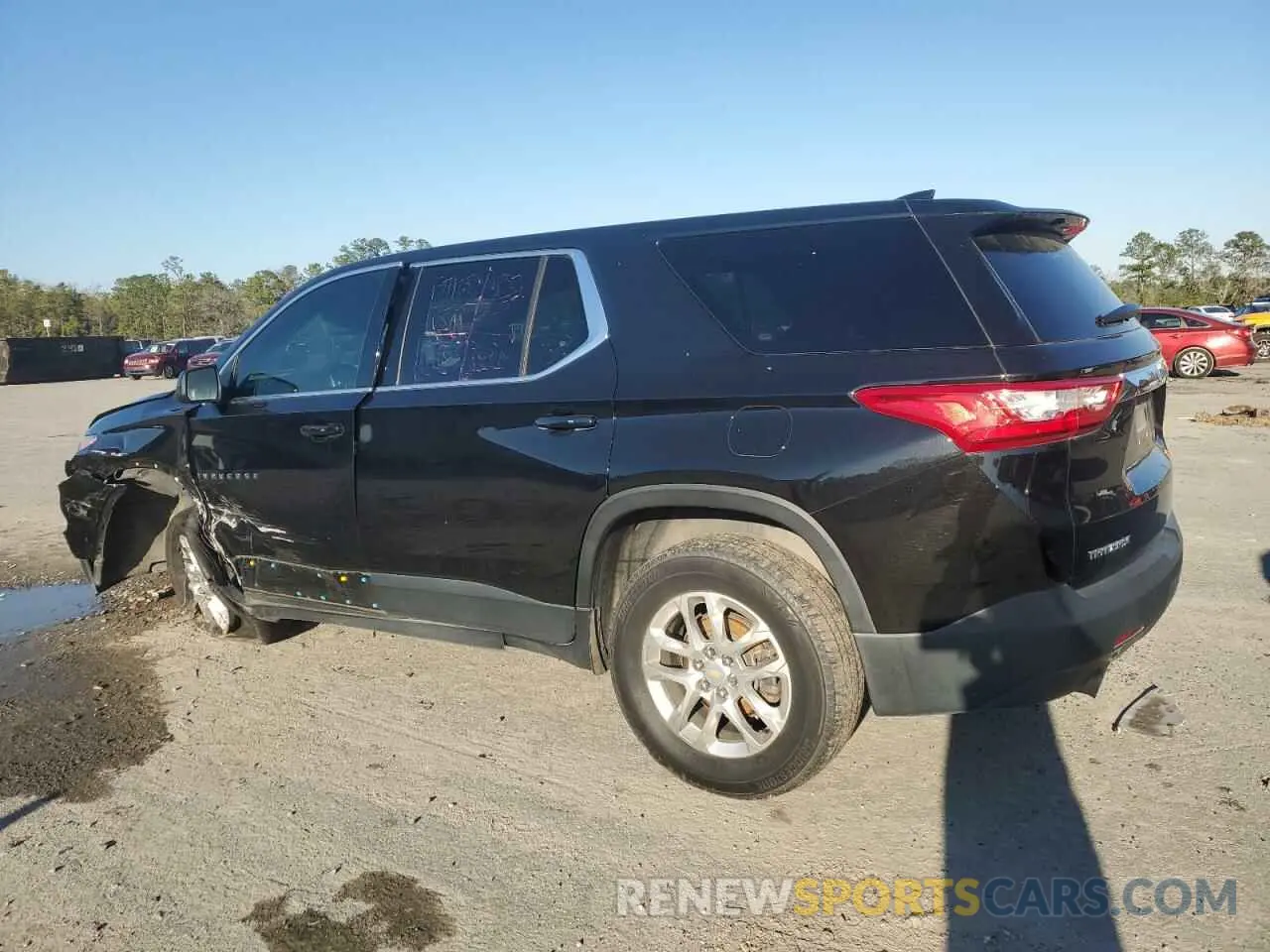 2 Фотография поврежденного автомобиля 1GNERFKW1MJ176207 CHEVROLET TRAVERSE 2021