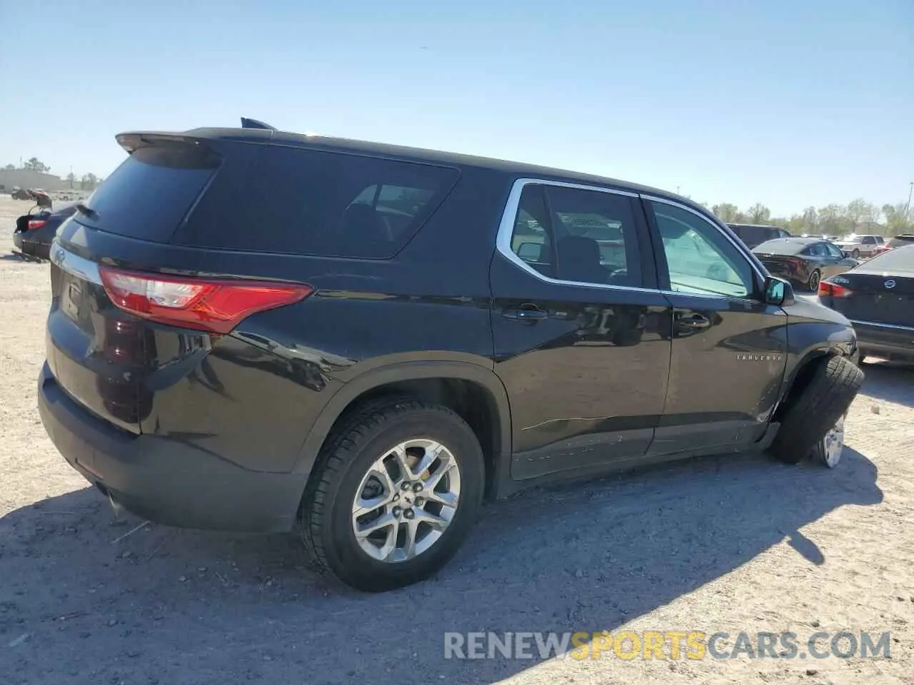 3 Фотография поврежденного автомобиля 1GNERFKW1MJ242528 CHEVROLET TRAVERSE 2021