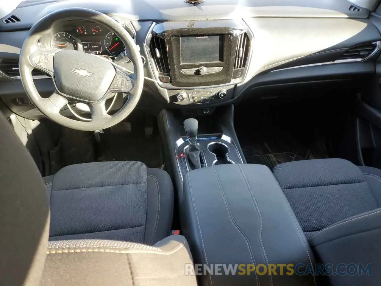 8 Фотография поврежденного автомобиля 1GNERFKW1MJ242660 CHEVROLET TRAVERSE 2021