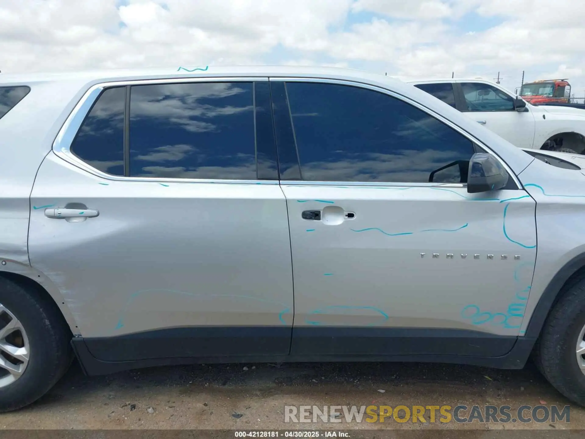 14 Photograph of a damaged car 1GNERFKW2MJ186230 CHEVROLET TRAVERSE 2021