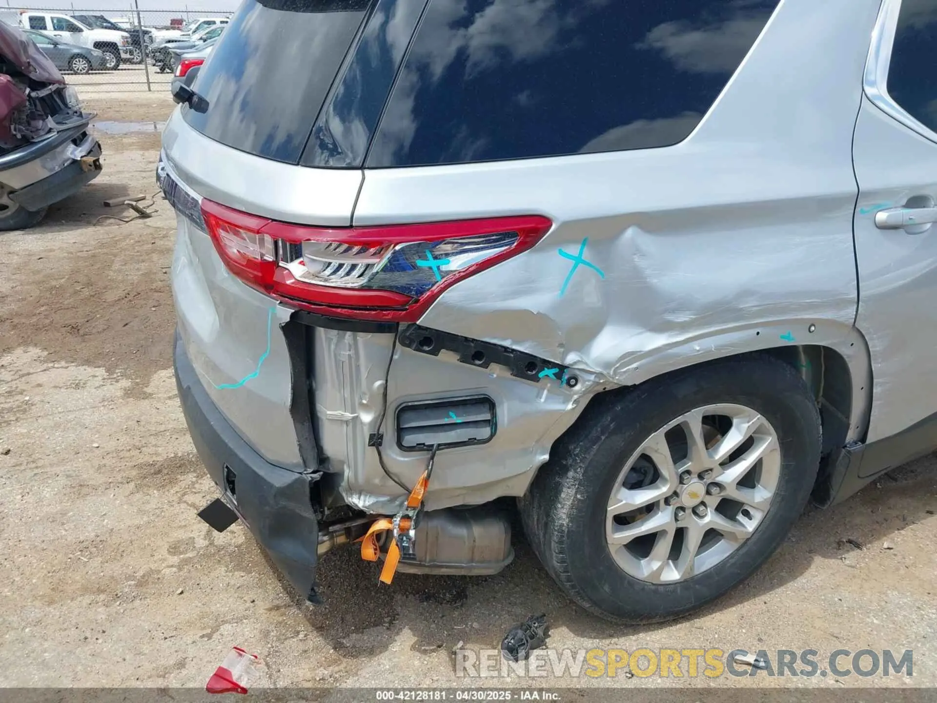6 Photograph of a damaged car 1GNERFKW2MJ186230 CHEVROLET TRAVERSE 2021