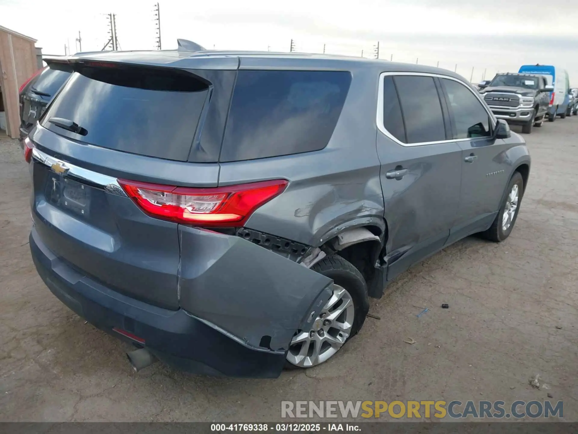 4 Photograph of a damaged car 1GNERFKW2MJ201129 CHEVROLET TRAVERSE 2021