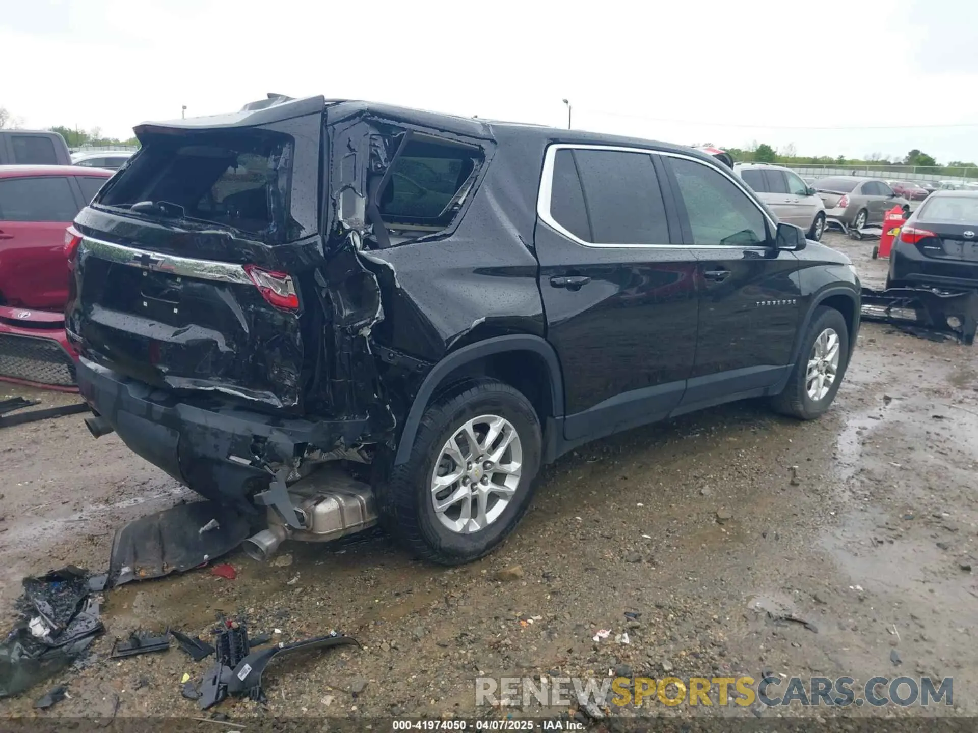 4 Фотография поврежденного автомобиля 1GNERFKW3MJ198757 CHEVROLET TRAVERSE 2021