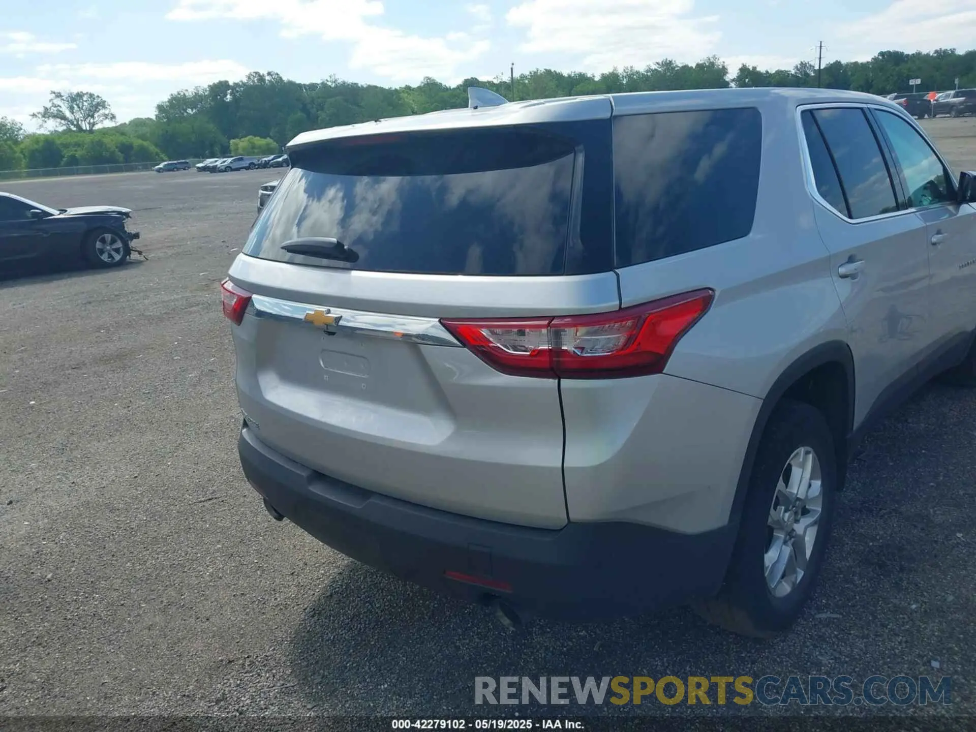 16 Photograph of a damaged car 1GNERFKW3MJ200569 CHEVROLET TRAVERSE 2021