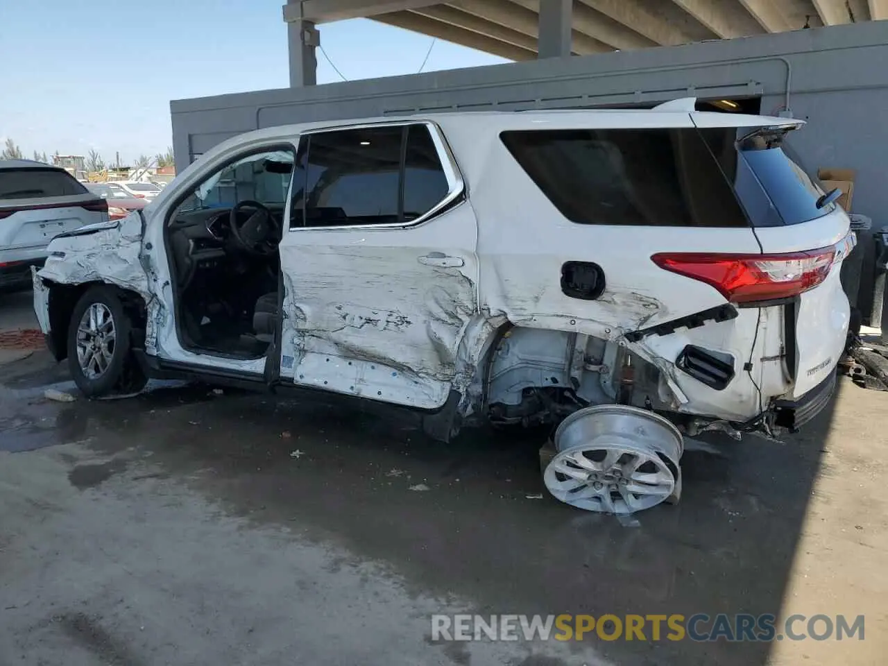 2 Photograph of a damaged car 1GNERFKW4MJ245472 CHEVROLET TRAVERSE 2021