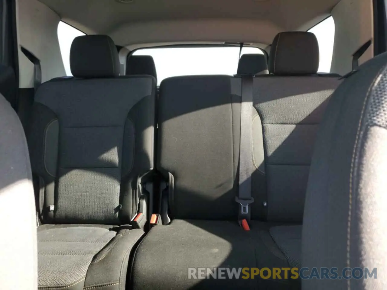 10 Фотография поврежденного автомобиля 1GNERFKW5MJ246582 CHEVROLET TRAVERSE 2021