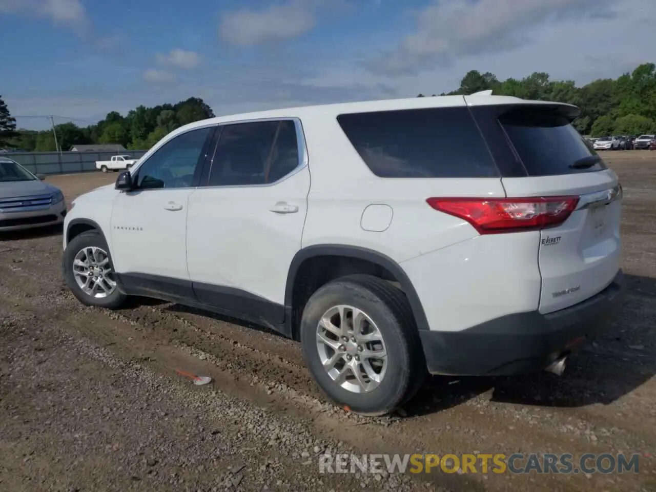 2 Фотография поврежденного автомобиля 1GNERFKW5MJ246582 CHEVROLET TRAVERSE 2021