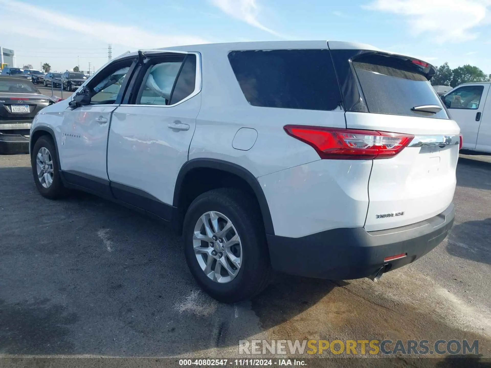 3 Photograph of a damaged car 1GNERFKW5MJ249062 CHEVROLET TRAVERSE 2021