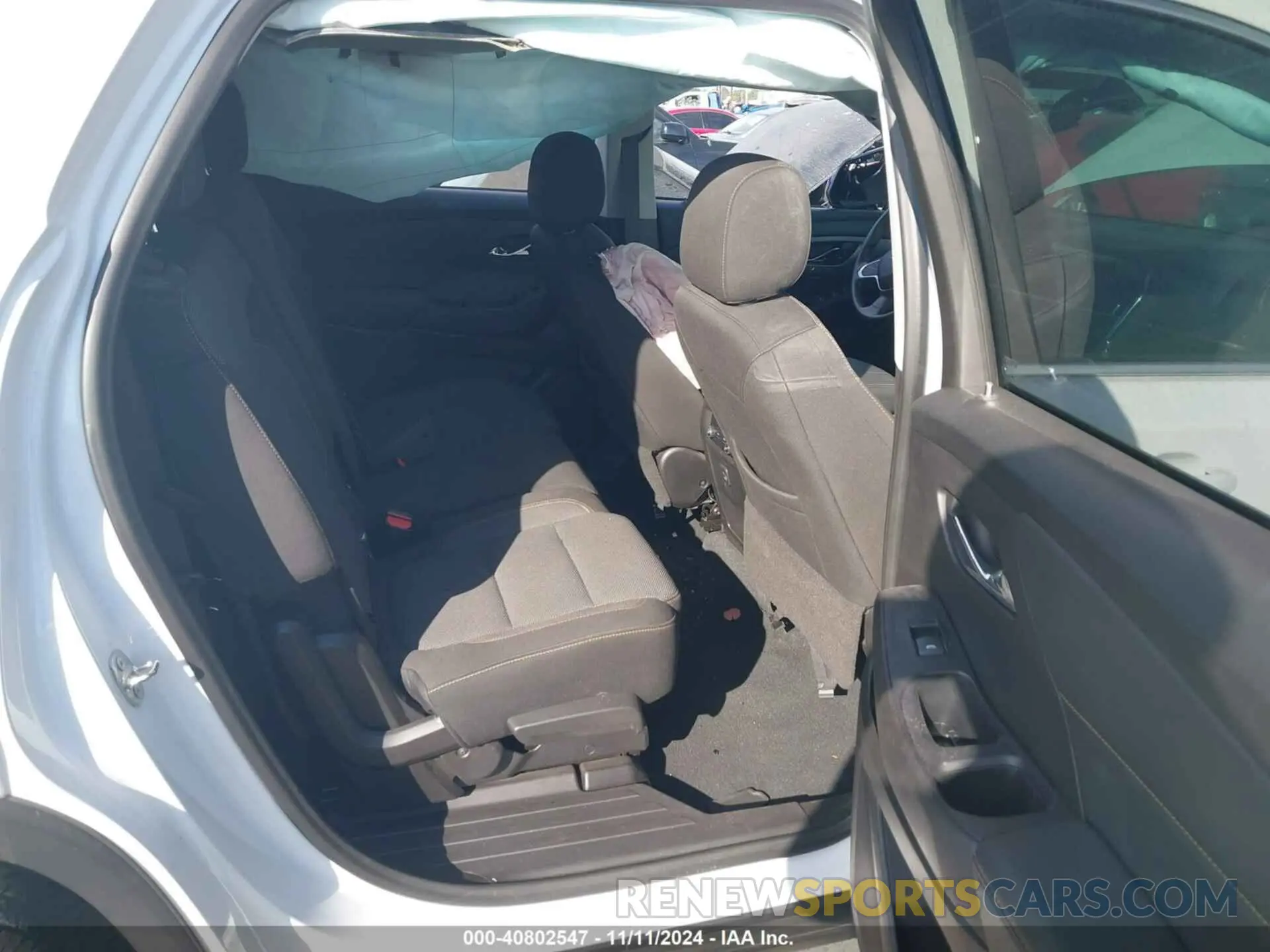 8 Photograph of a damaged car 1GNERFKW5MJ249062 CHEVROLET TRAVERSE 2021