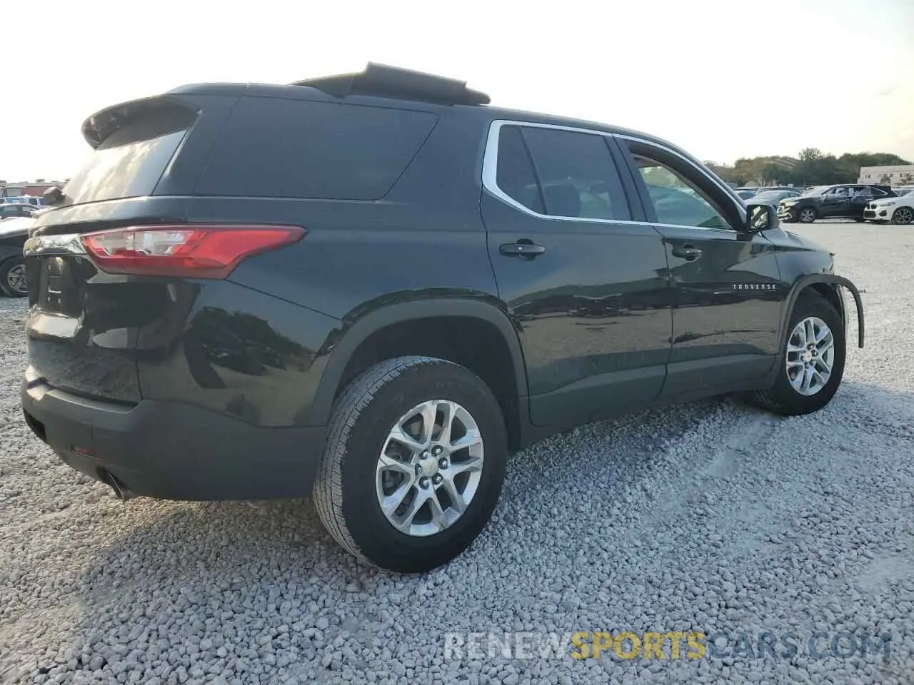 3 Фотография поврежденного автомобиля 1GNERFKW6MJ134101 CHEVROLET TRAVERSE 2021