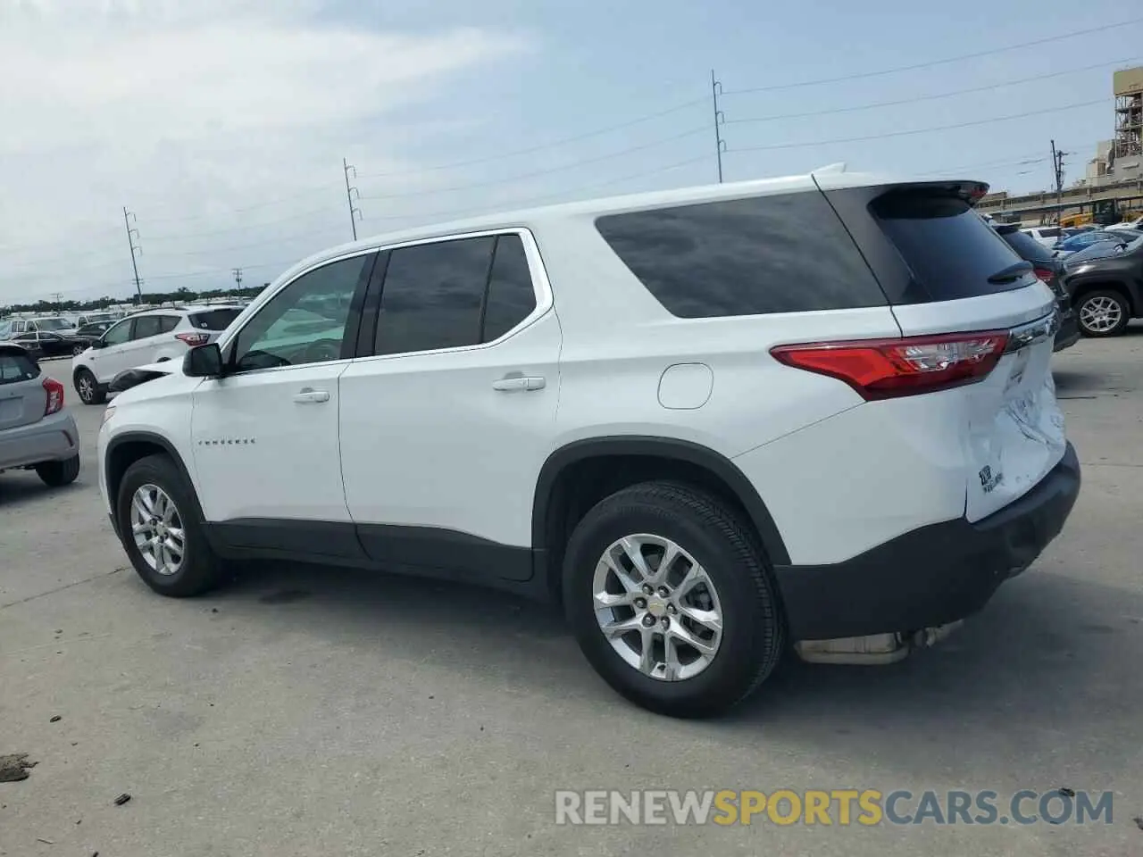 2 Photograph of a damaged car 1GNERFKW6MJ164585 CHEVROLET TRAVERSE 2021