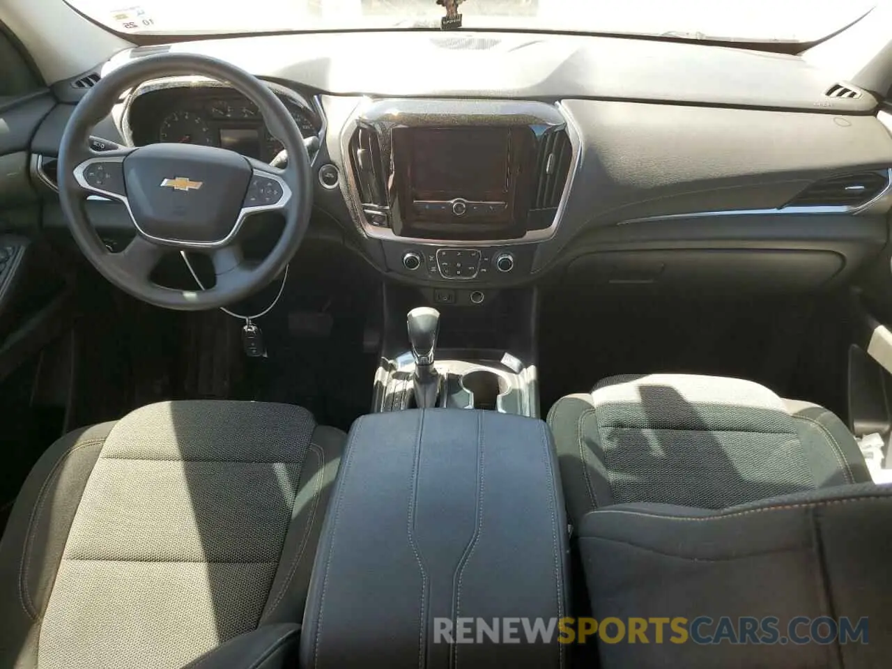 8 Photograph of a damaged car 1GNERFKW6MJ189342 CHEVROLET TRAVERSE 2021