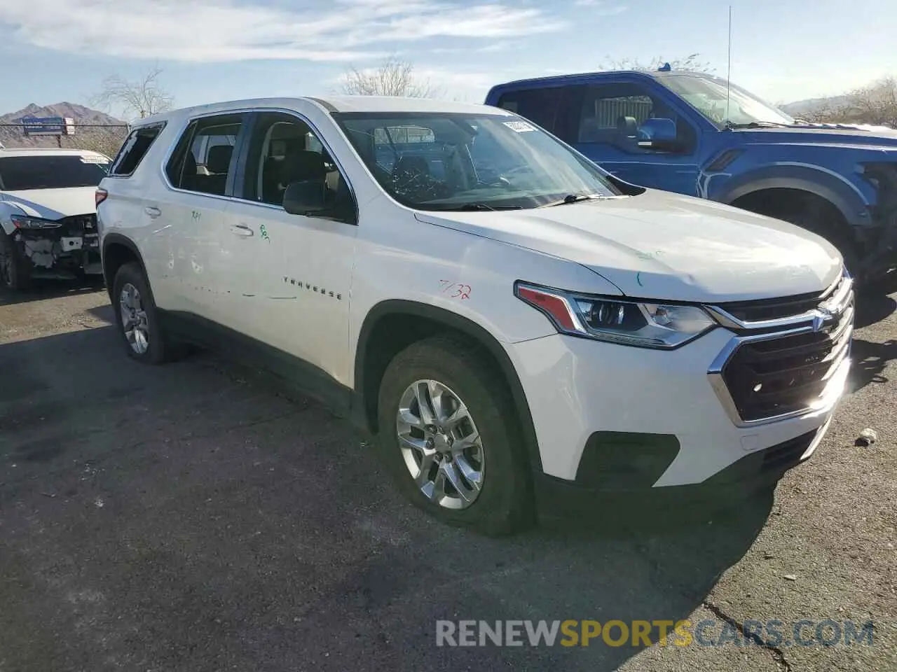 4 Фотография поврежденного автомобиля 1GNERFKW6MJ197277 CHEVROLET TRAVERSE 2021