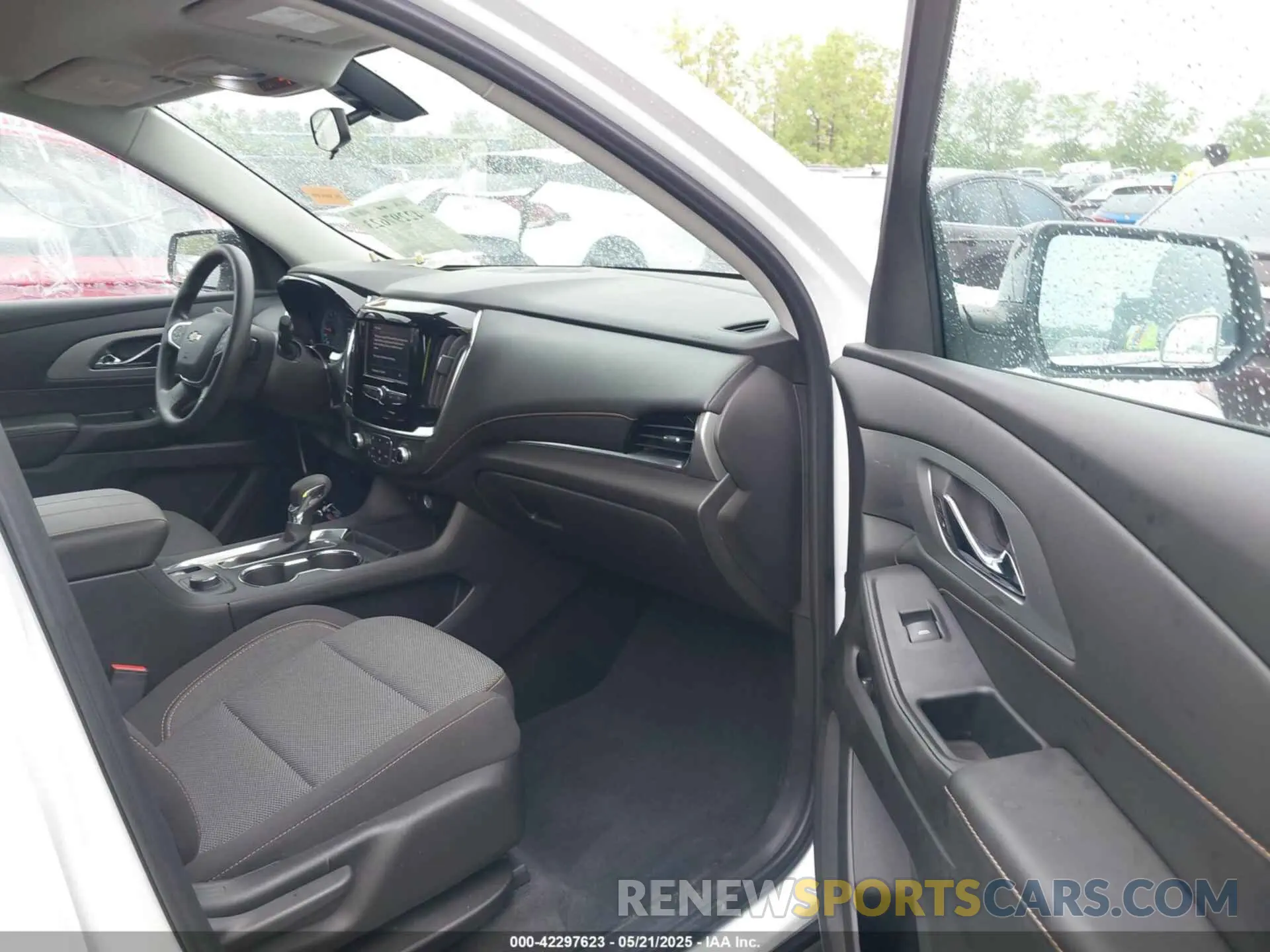 5 Фотография поврежденного автомобиля 1GNERFKW8MJ139381 CHEVROLET TRAVERSE 2021