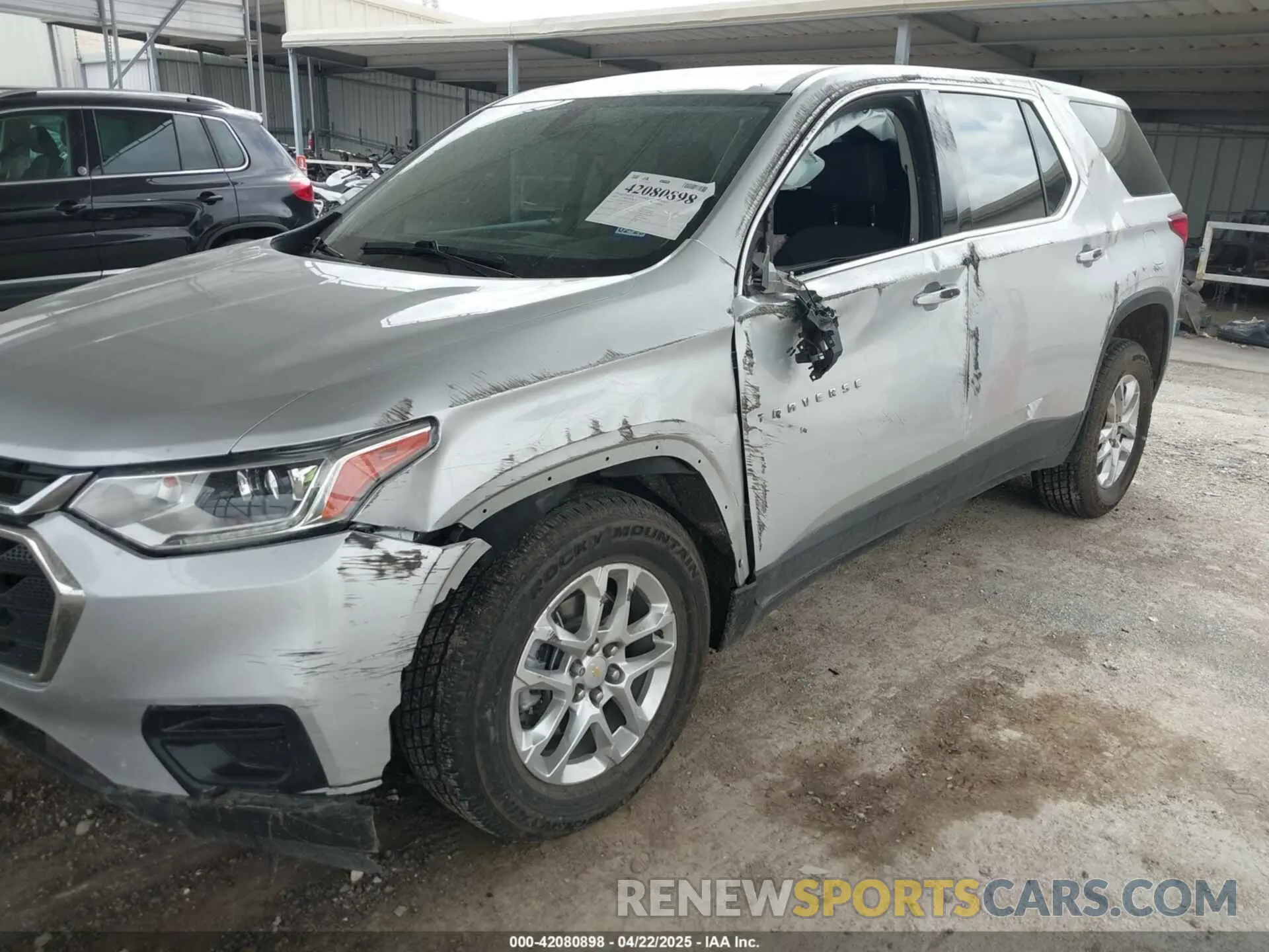 6 Photograph of a damaged car 1GNERFKWXMJ232175 CHEVROLET TRAVERSE 2021