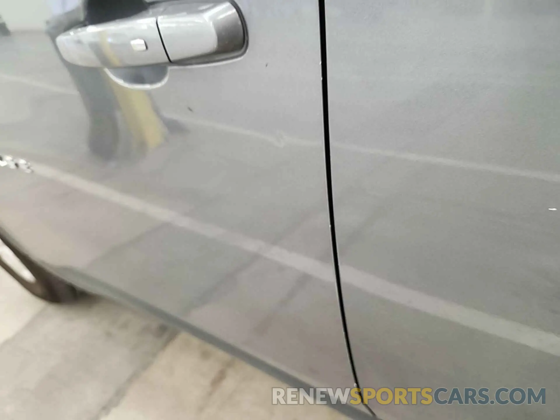 9 Photograph of a damaged car 1GNERGKW0MJ185390 CHEVROLET TRAVERSE 2021