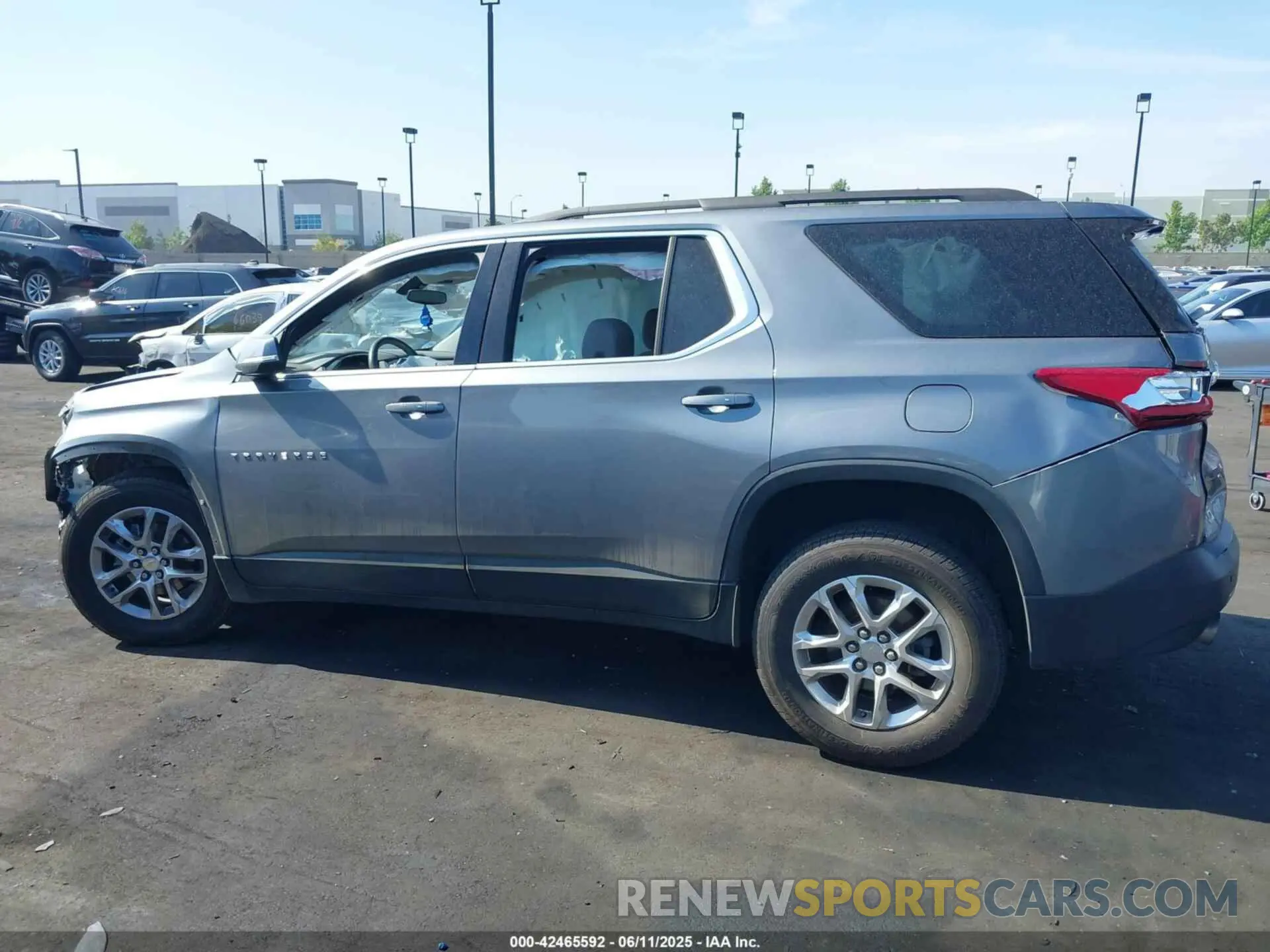 15 Photograph of a damaged car 1GNERGKW0MJ218839 CHEVROLET TRAVERSE 2021